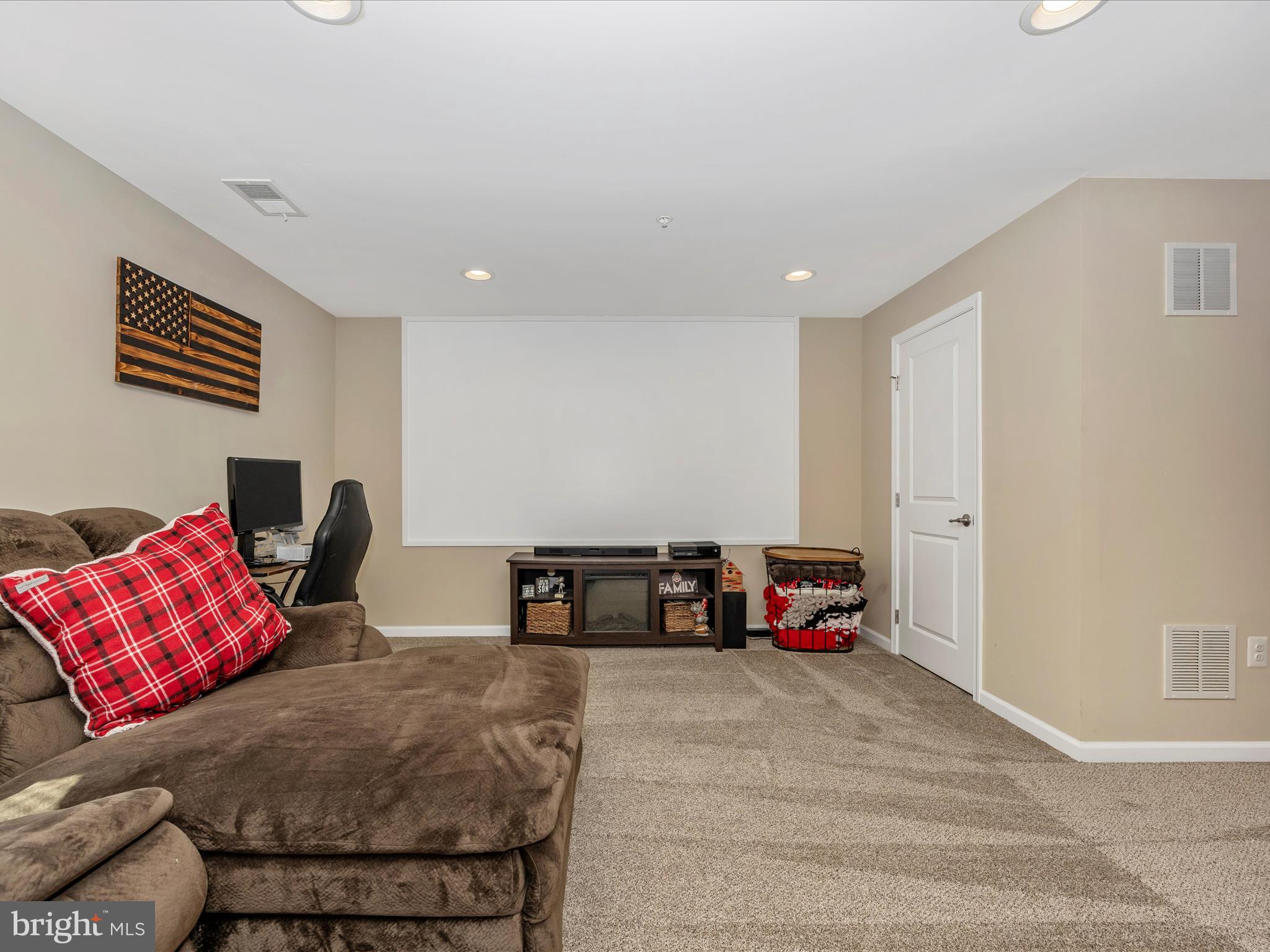 HOLLY RIDGE - Residential