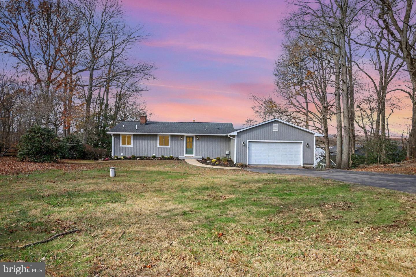 4 POPLAR GROVE AVENUE