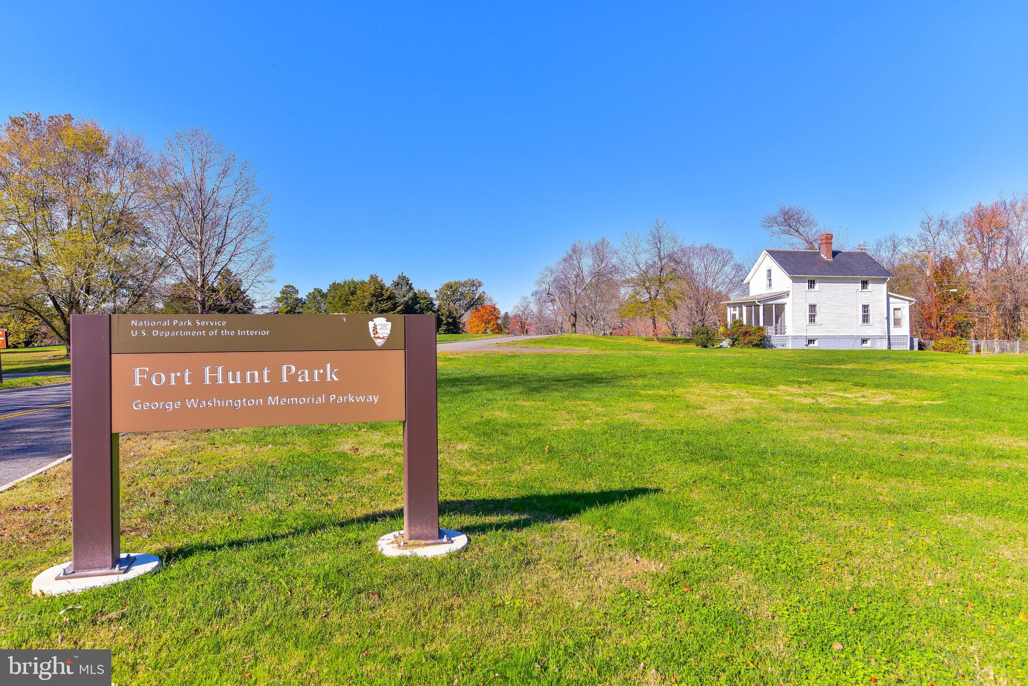 RIVERSIDE ESTATES - Residential