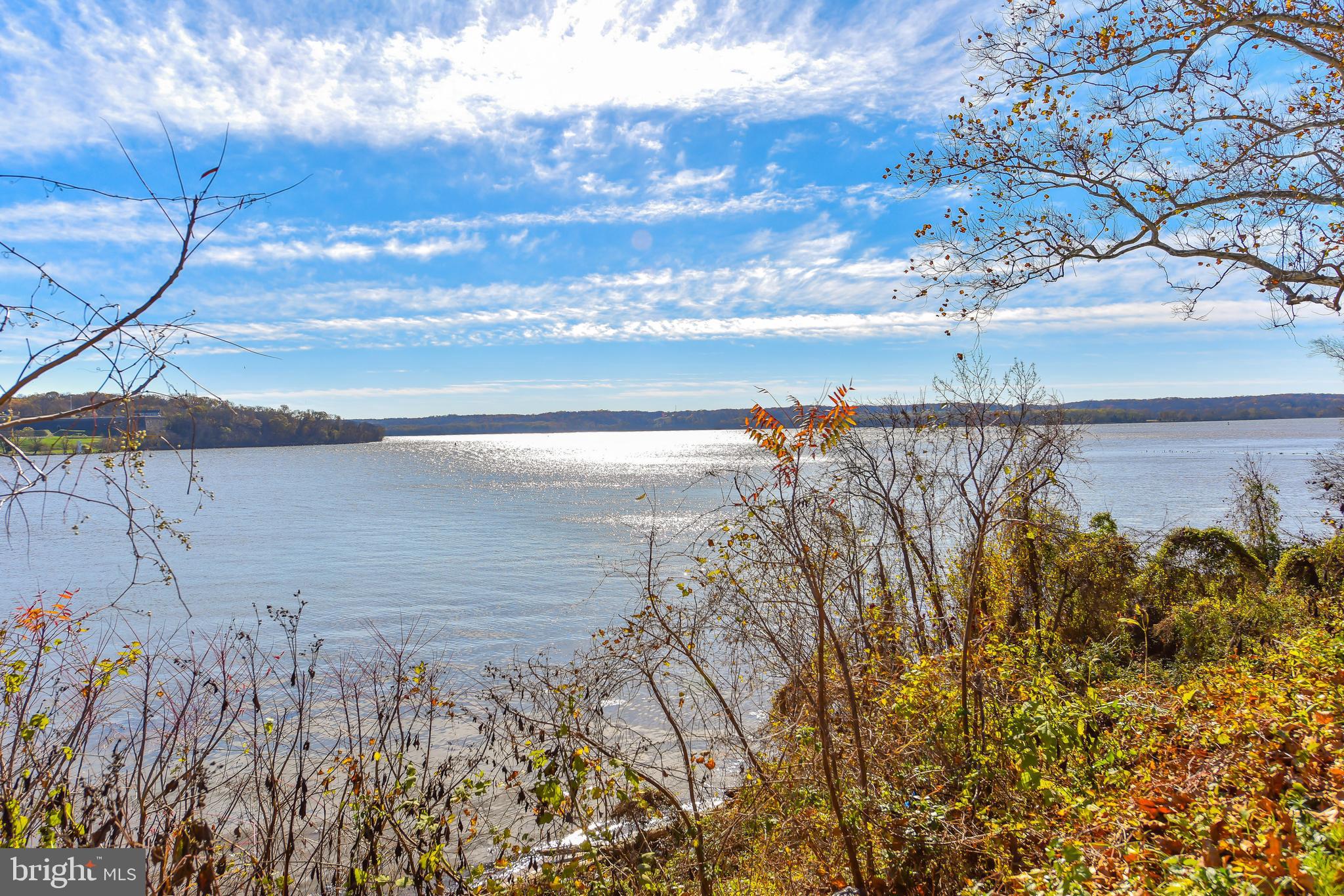 RIVERSIDE ESTATES - Residential