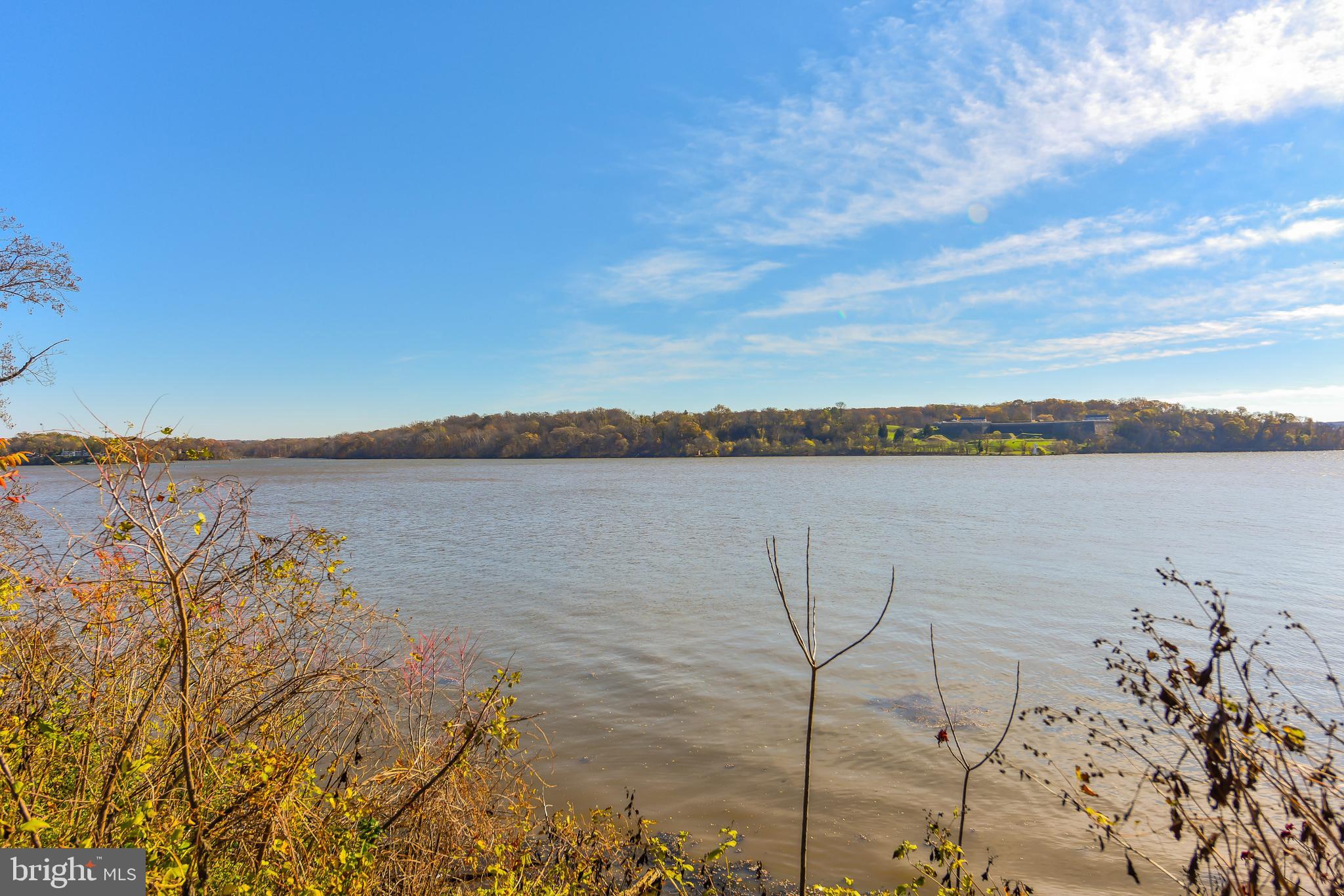 RIVERSIDE ESTATES - Residential