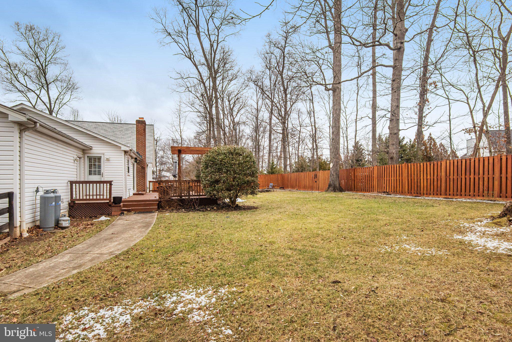 LONGLEVEL ESTS/ACRES - Residential