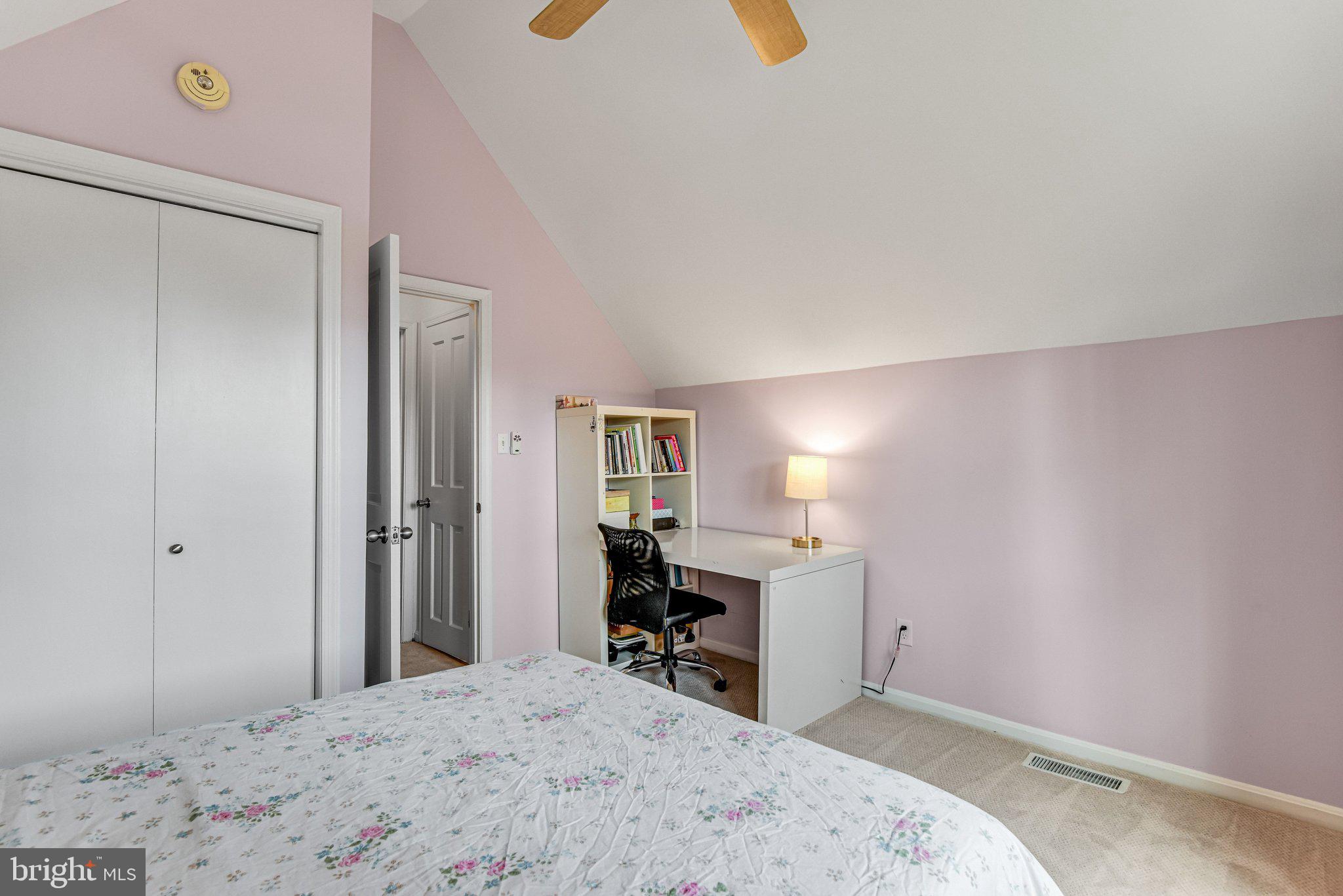 LONGLEVEL ESTS/ACRES - Residential