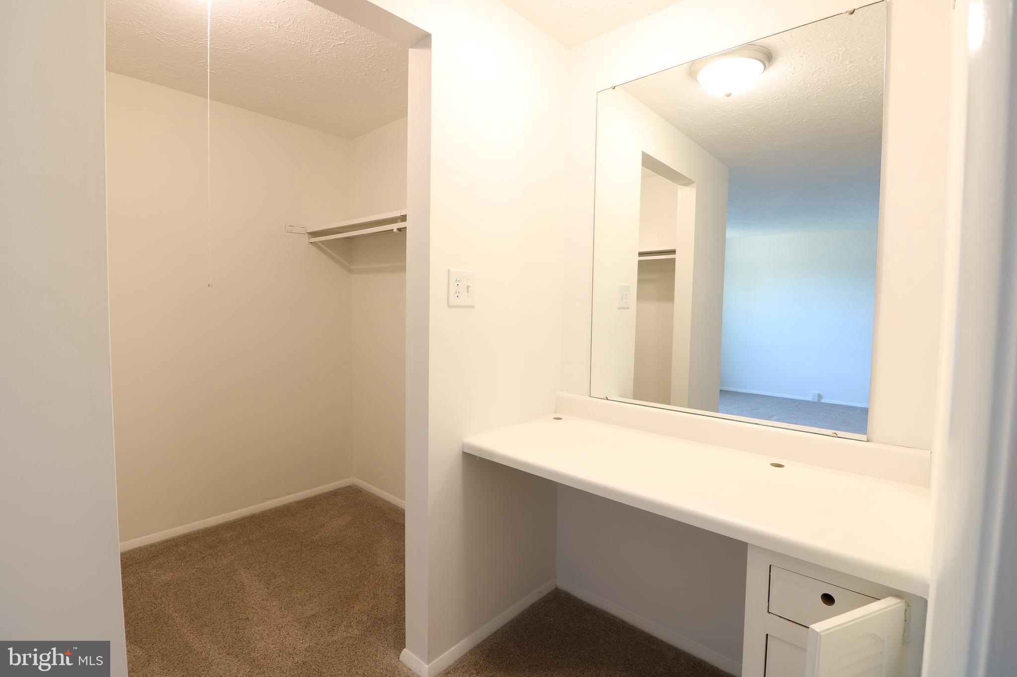 FARMBROOK - Residential