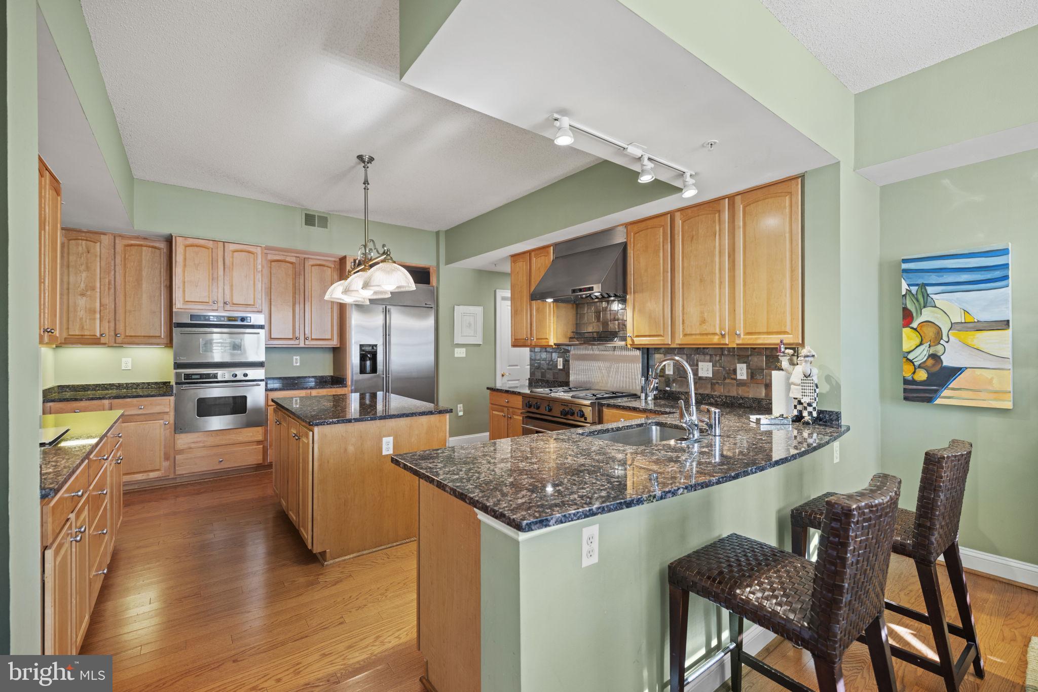 STRATHMORE PARK - Residential