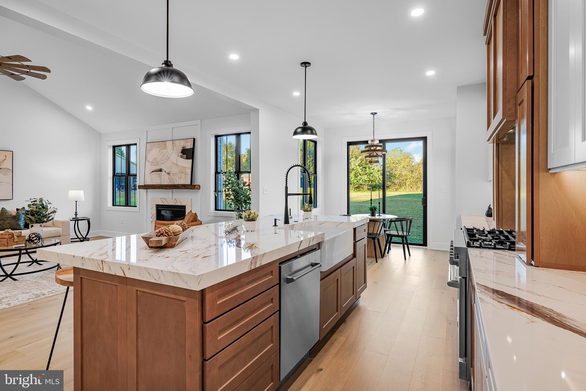 EVERGREEN FARMS - Residential