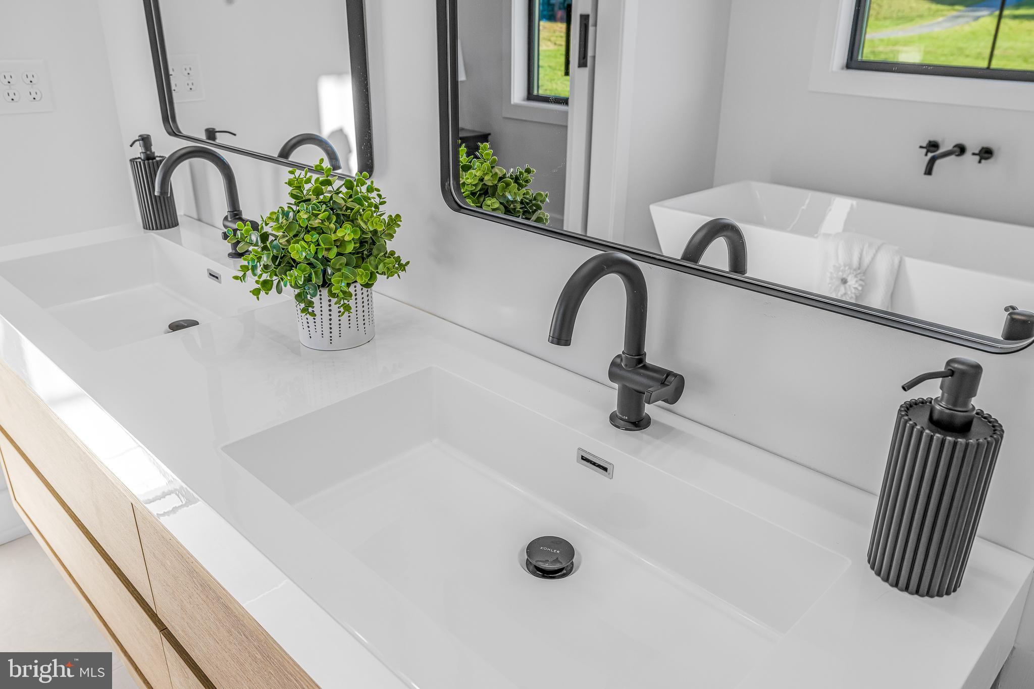 EVERGREEN FARMS - Residential