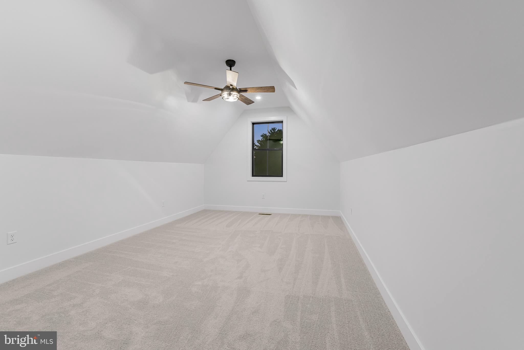 EVERGREEN FARMS - Residential