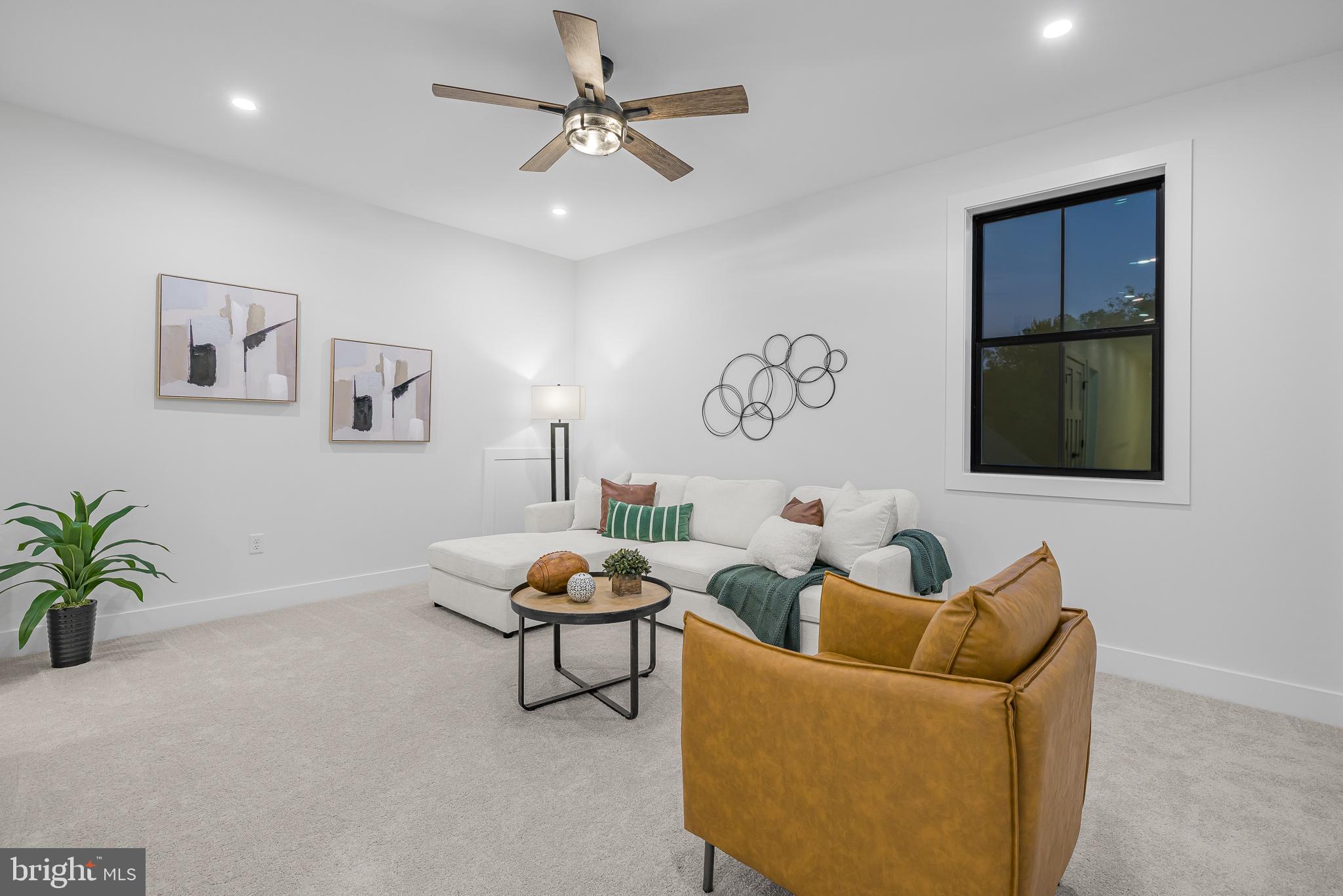 EVERGREEN FARMS - Residential