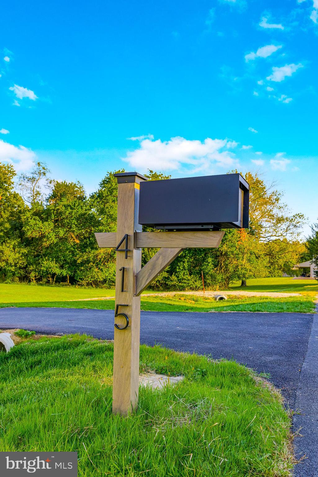 EVERGREEN FARMS - Residential