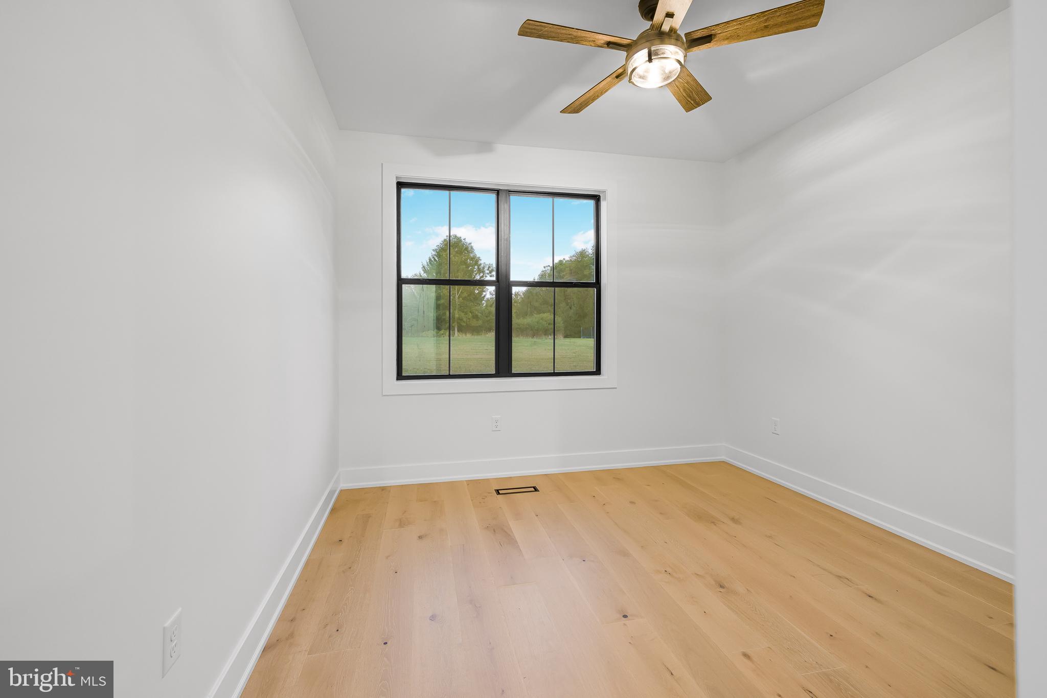 EVERGREEN FARMS - Residential