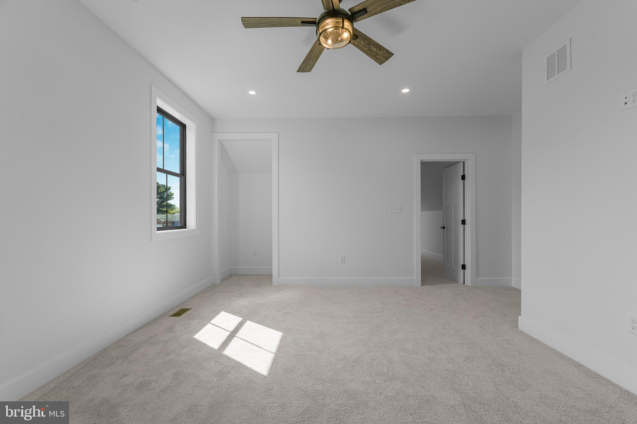 EVERGREEN FARMS - Residential