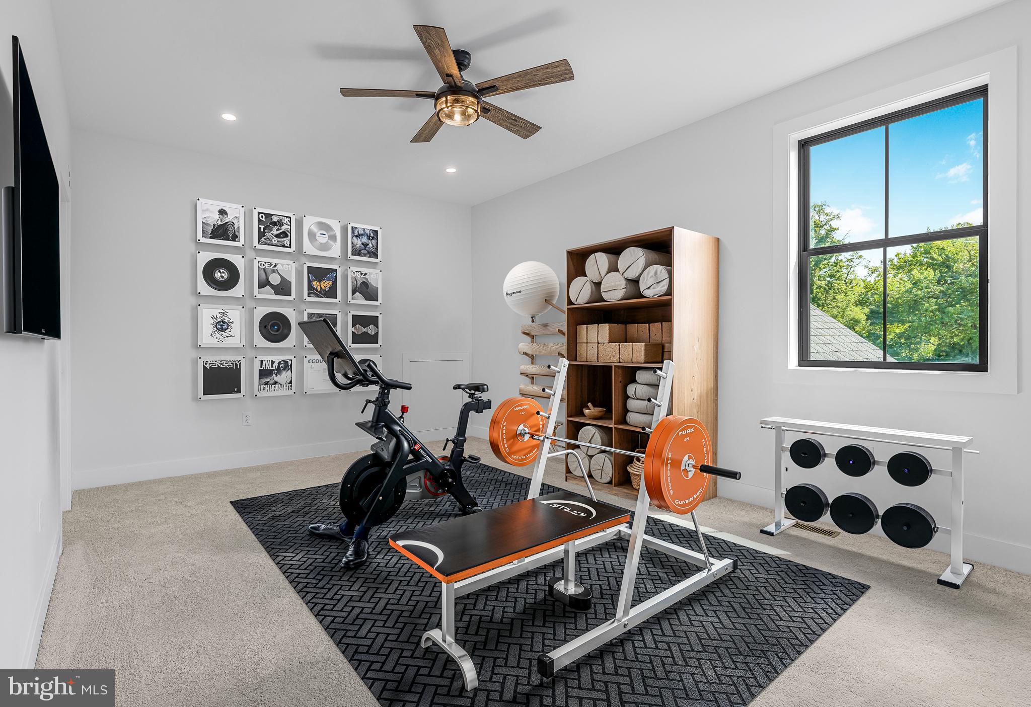 EVERGREEN FARMS - Residential