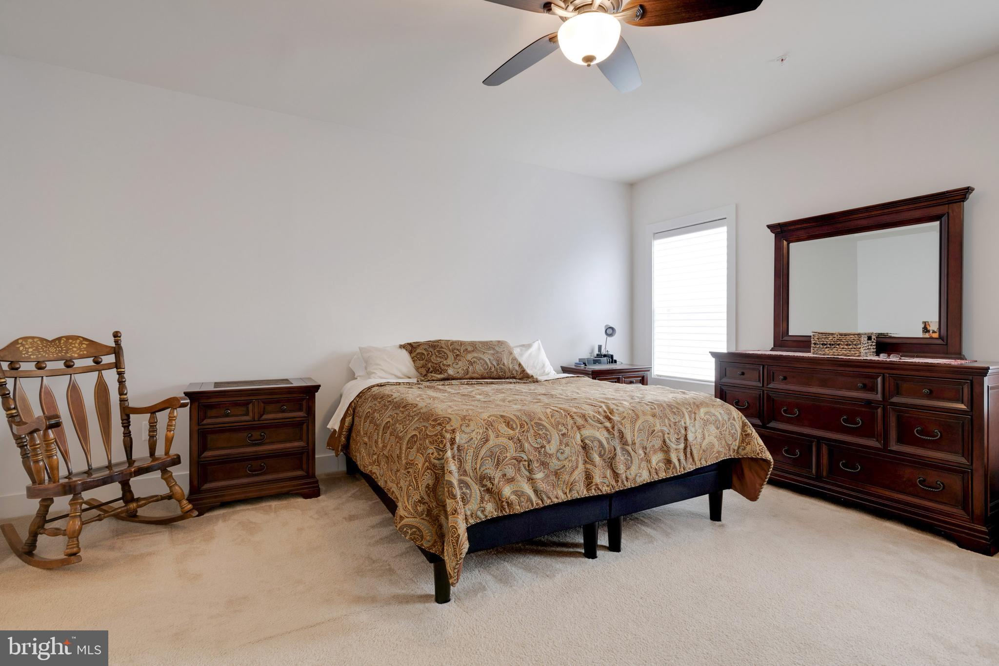 SM ONE LOUDOUN CONDO - Residential