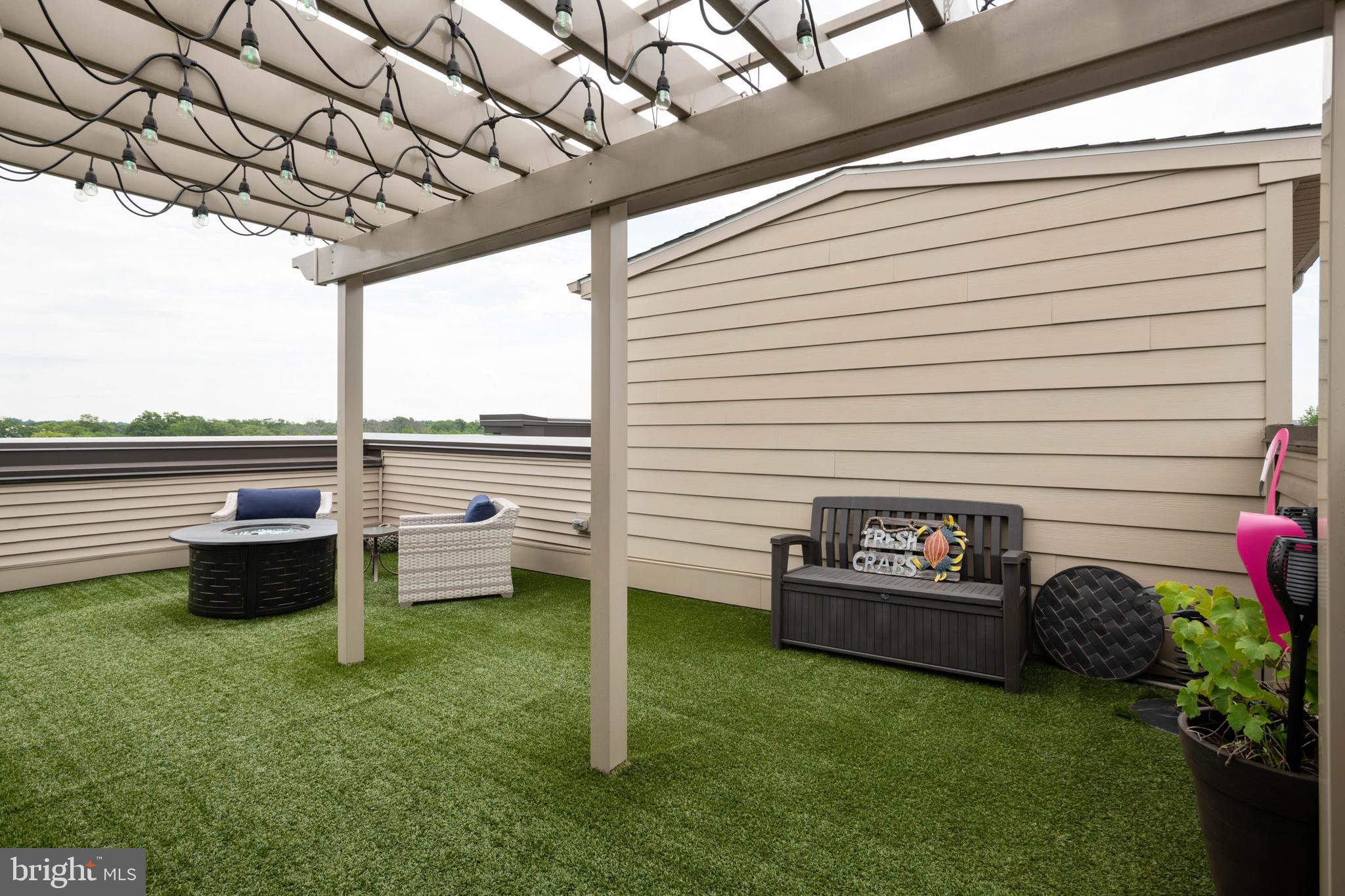 SM ONE LOUDOUN CONDO - Residential