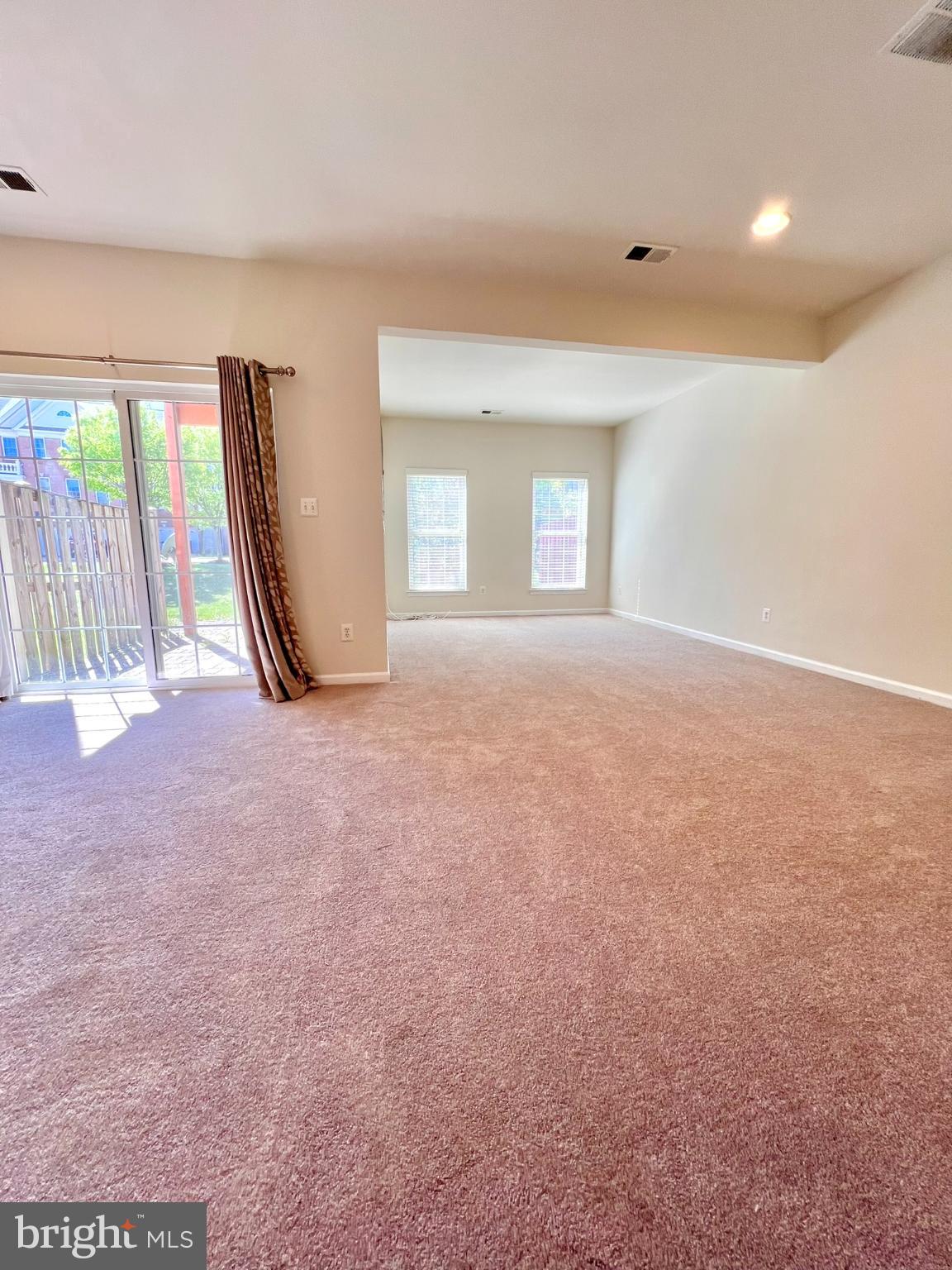 SOUTH RIDING - Residential Lease