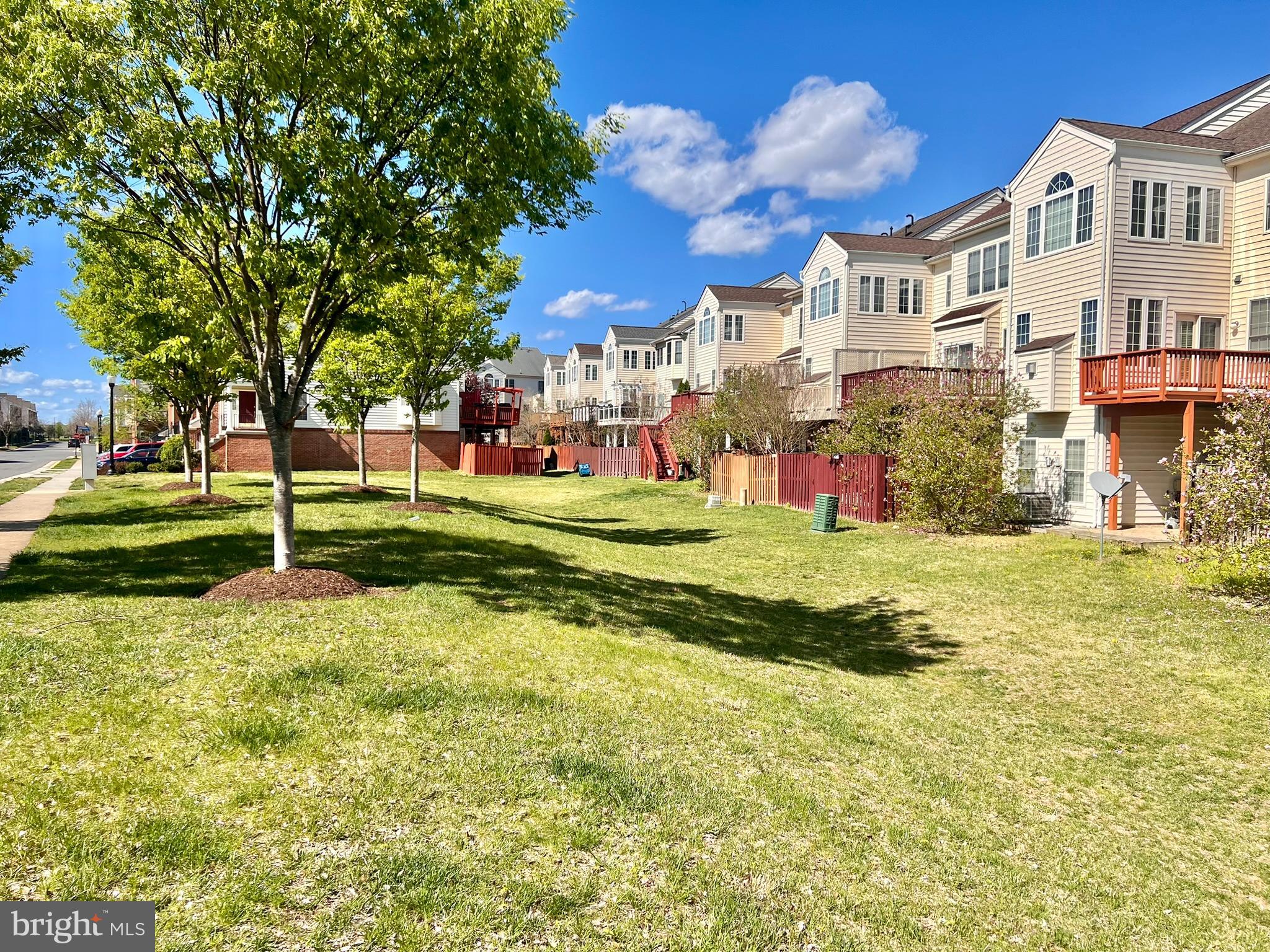 SOUTH RIDING - Residential Lease