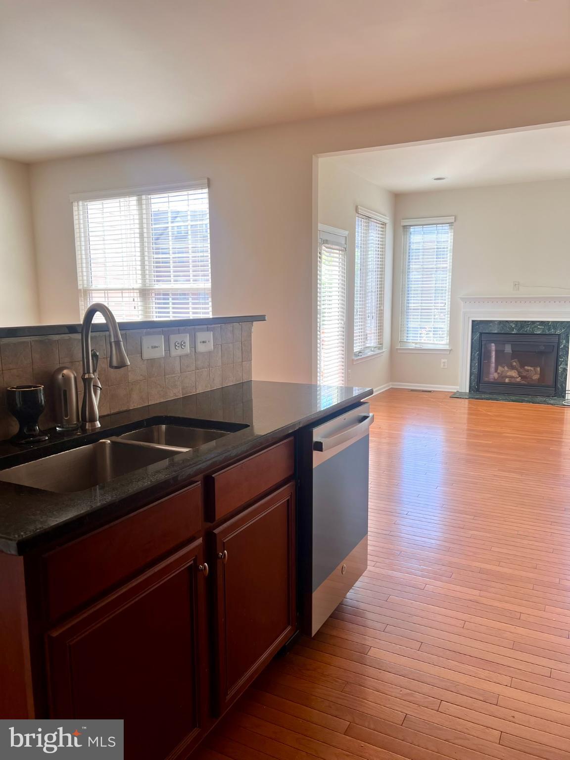 SOUTH RIDING - Residential Lease