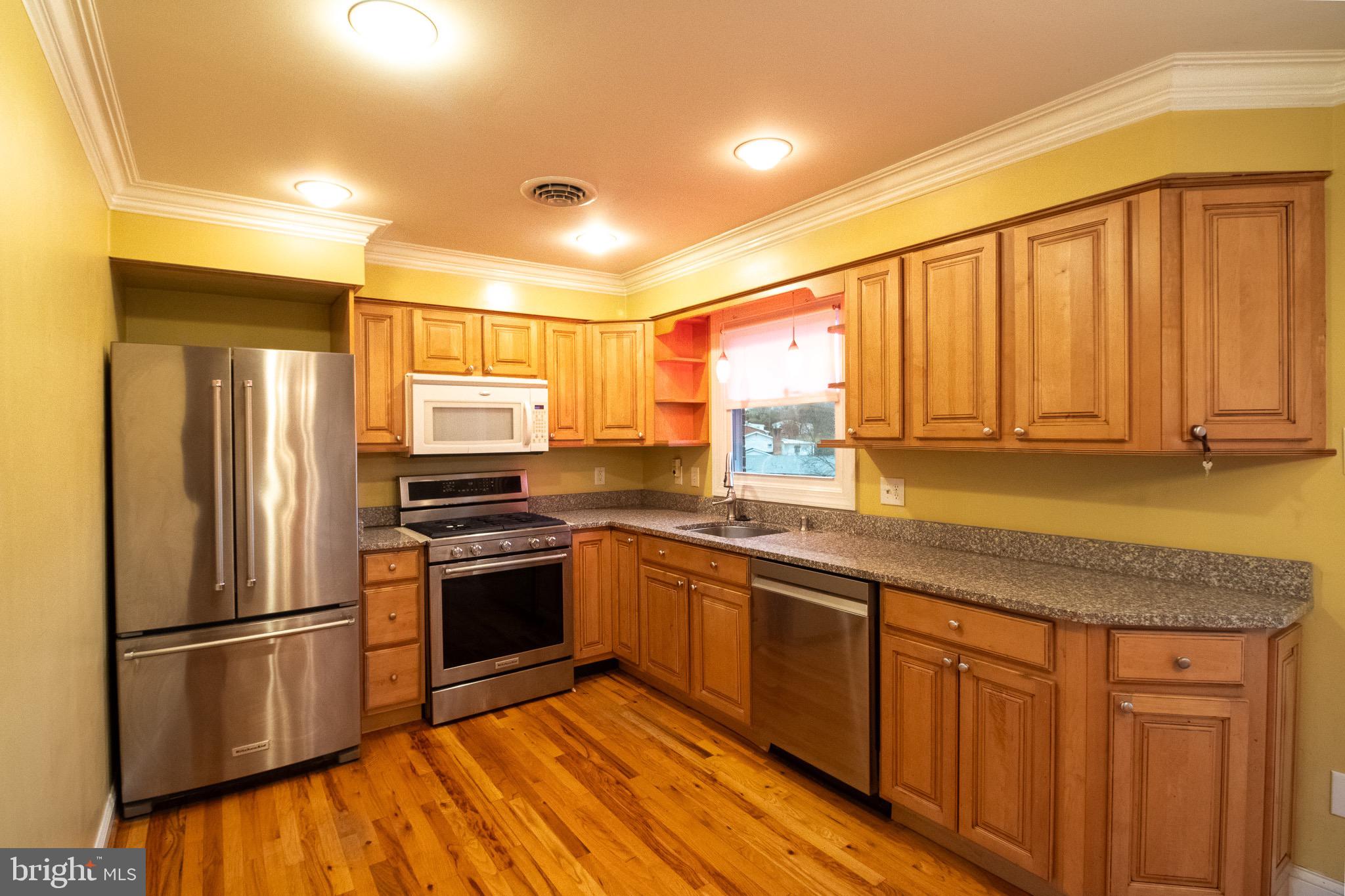 FOREST HILLS - Residential