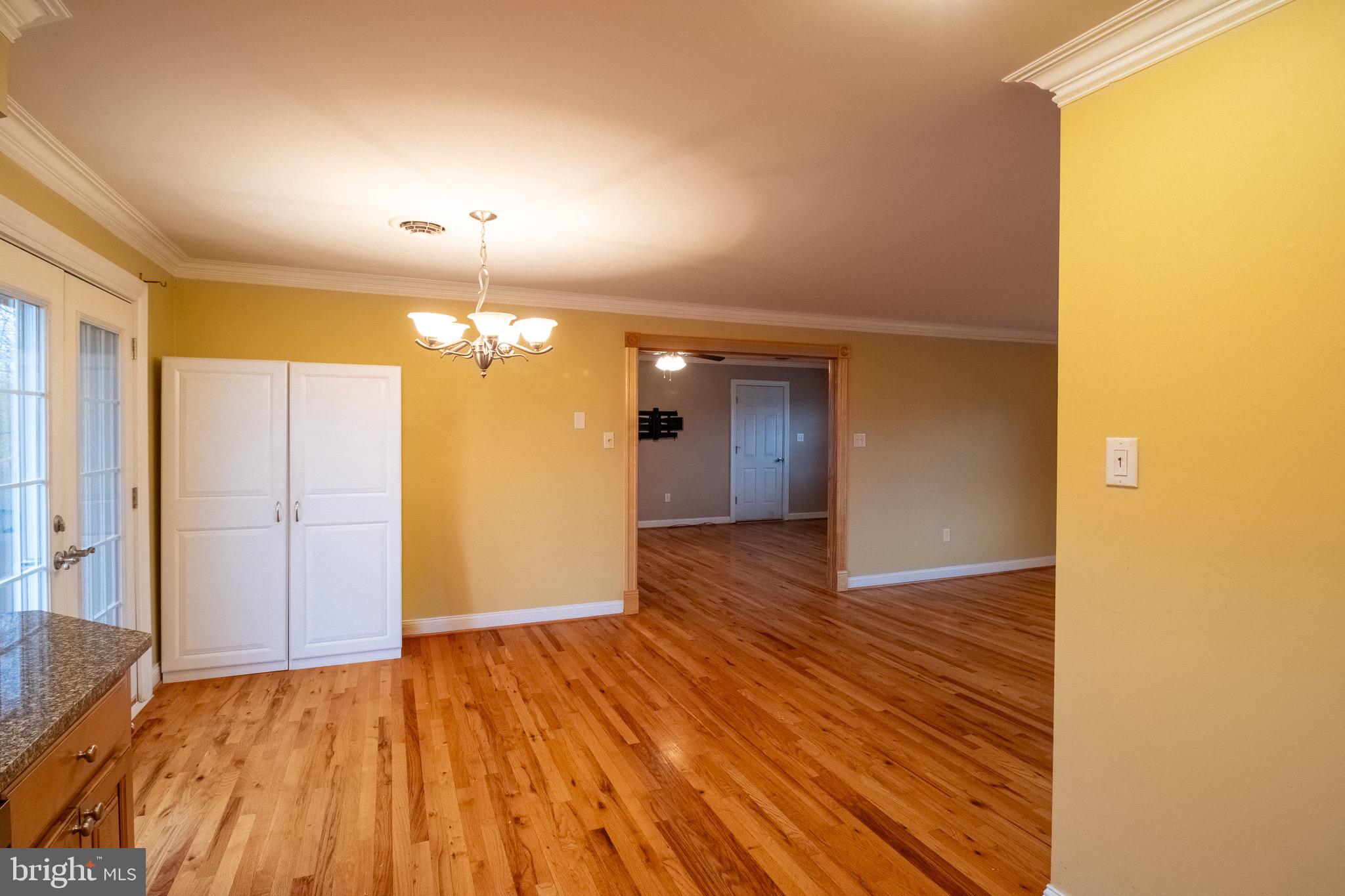 FOREST HILLS - Residential