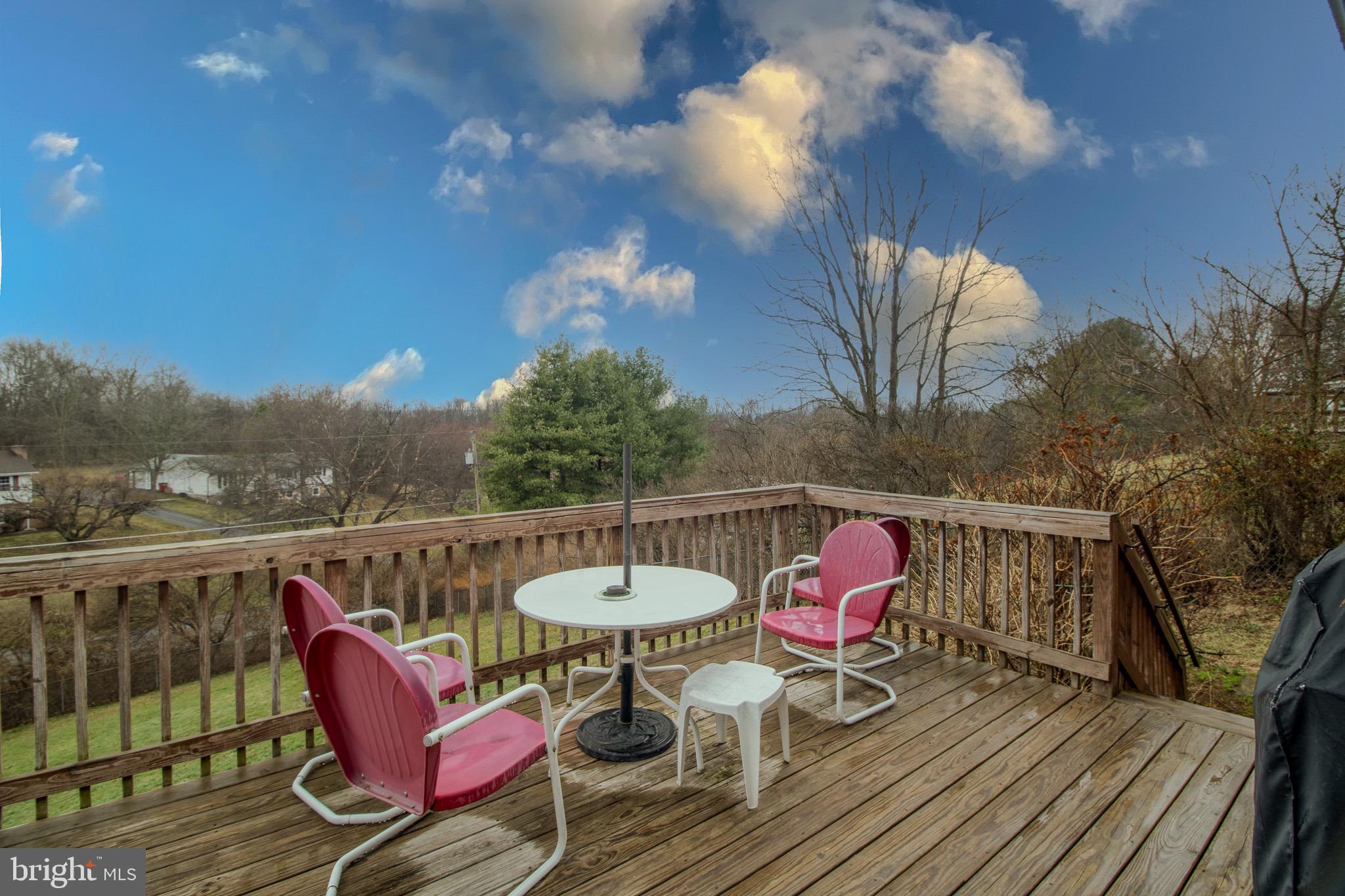 FOREST HILLS - Residential