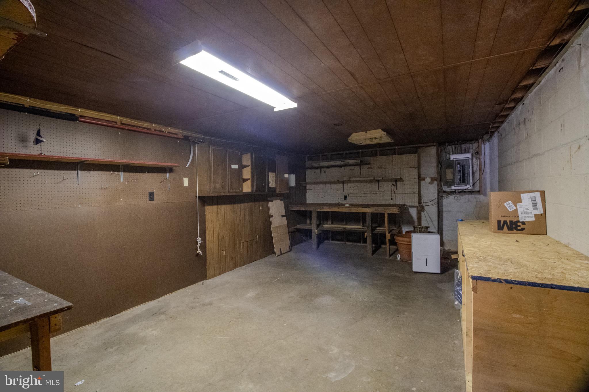 FOREST HILLS - Residential