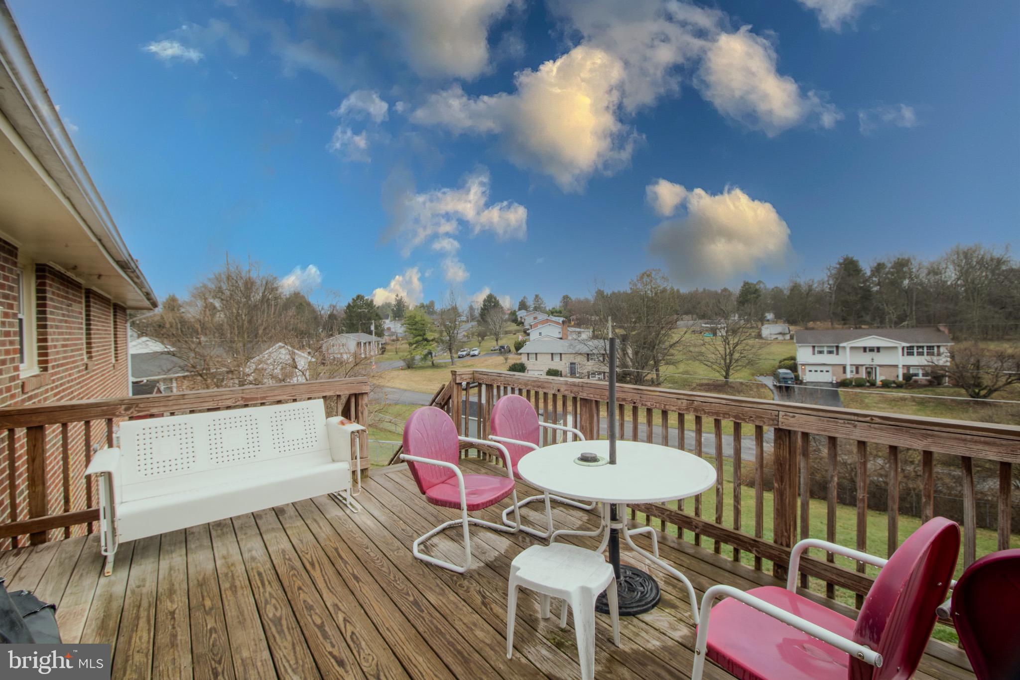 FOREST HILLS - Residential