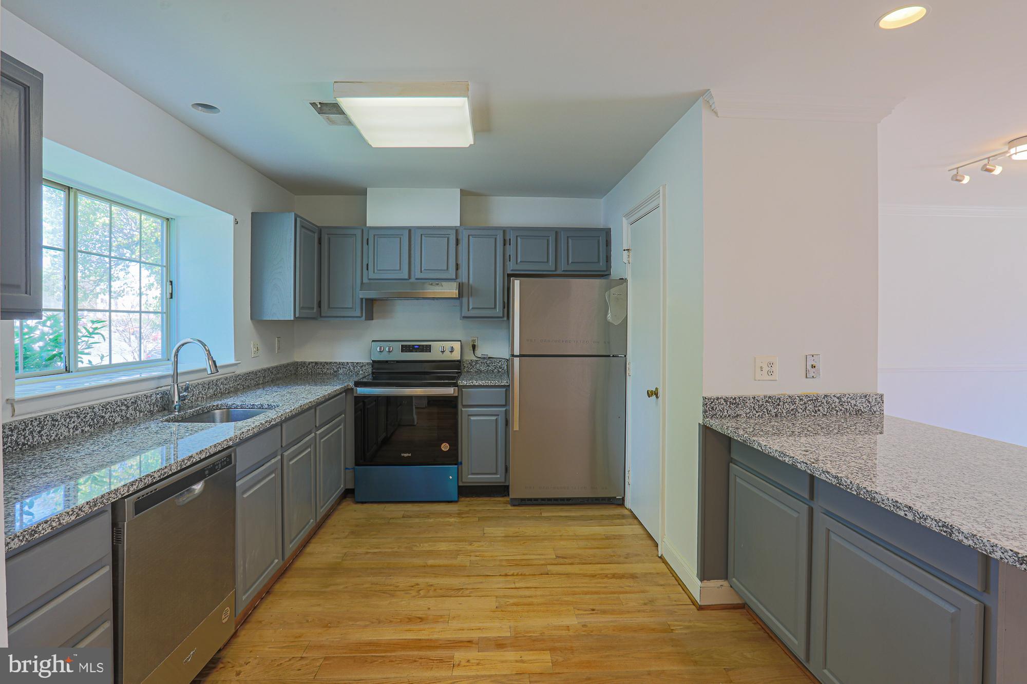 SILVER SPRING STATION - Residential