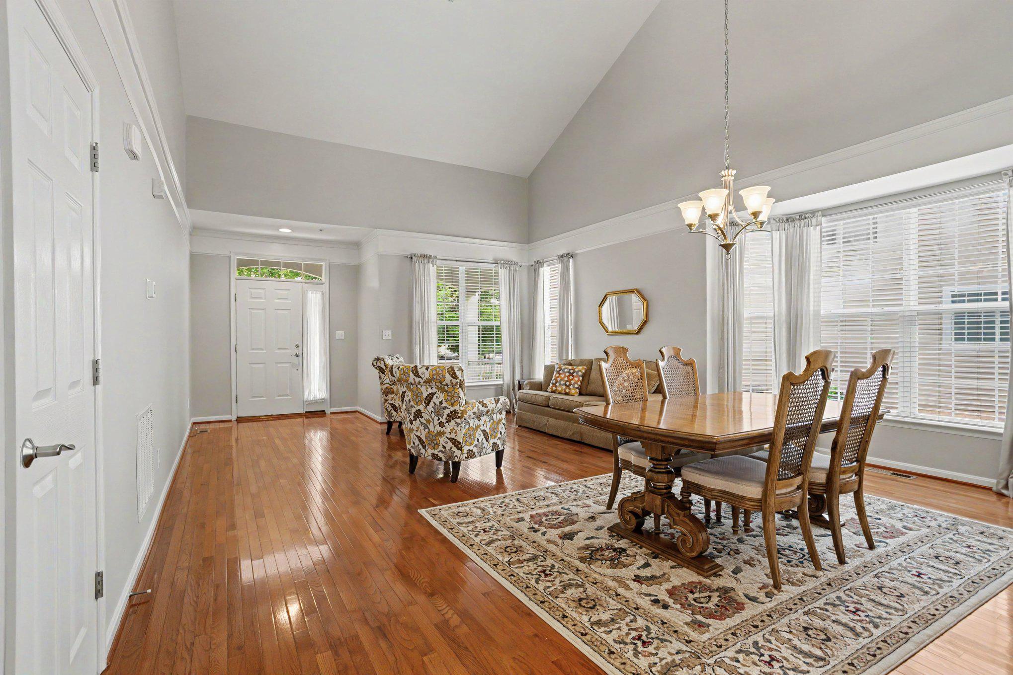 326 SUMMER SQUALL COURT