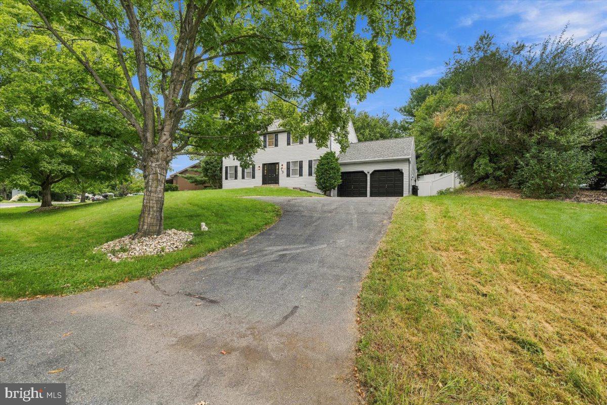 39 BROOKWOOD DRIVE
