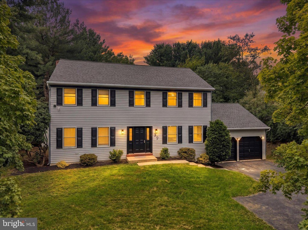 Photo of 39 Brookwood Drive, LITITZ, PA 17543 (MLS # PALA2095950)