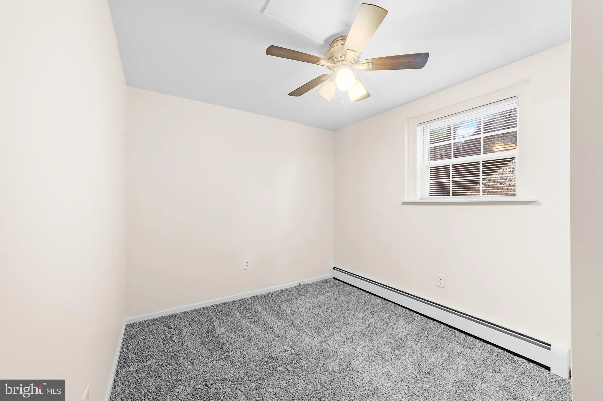 Blackwood, New Jersey 08012, United States, 2 Bedrooms Bedrooms, ,1 BathroomBathrooms,Residential,Active,79895