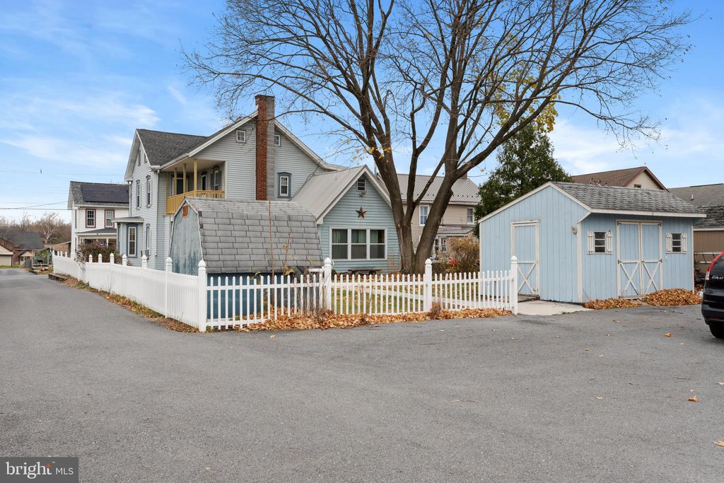 Photo of 3876 Lincoln Street, CHAMBERSBURG, PA 17202 (MLS # PAFL2031388)