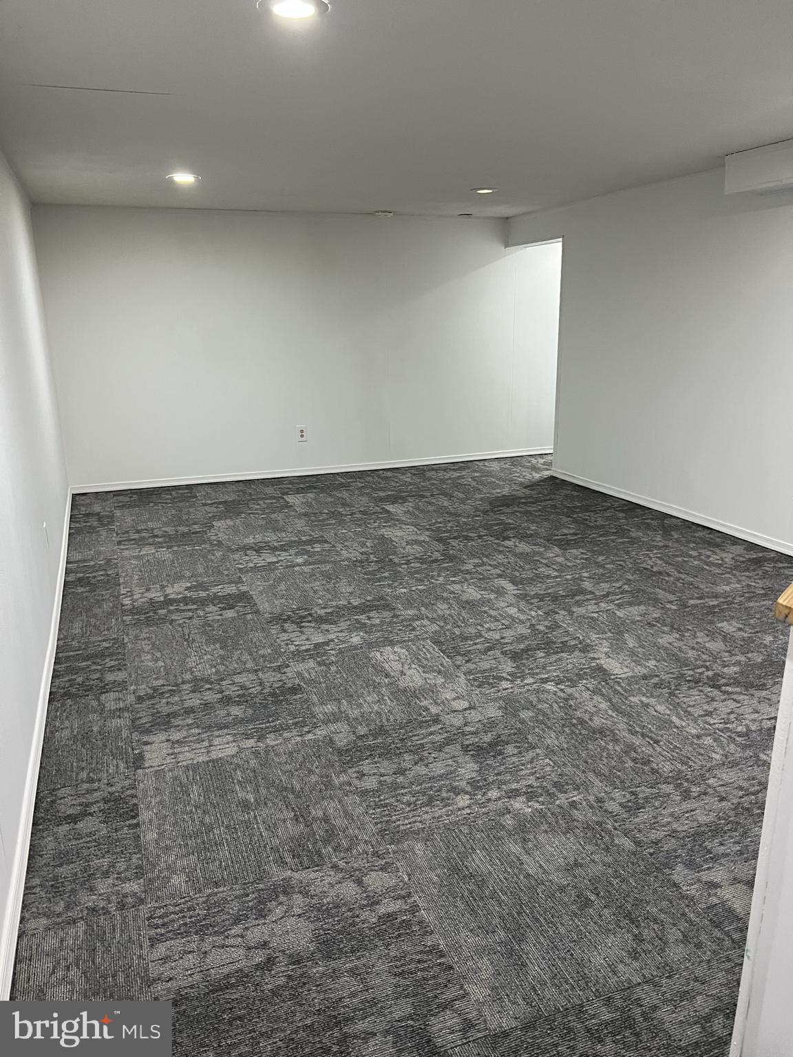 COLLEGE HEIGHTS - Residential Lease