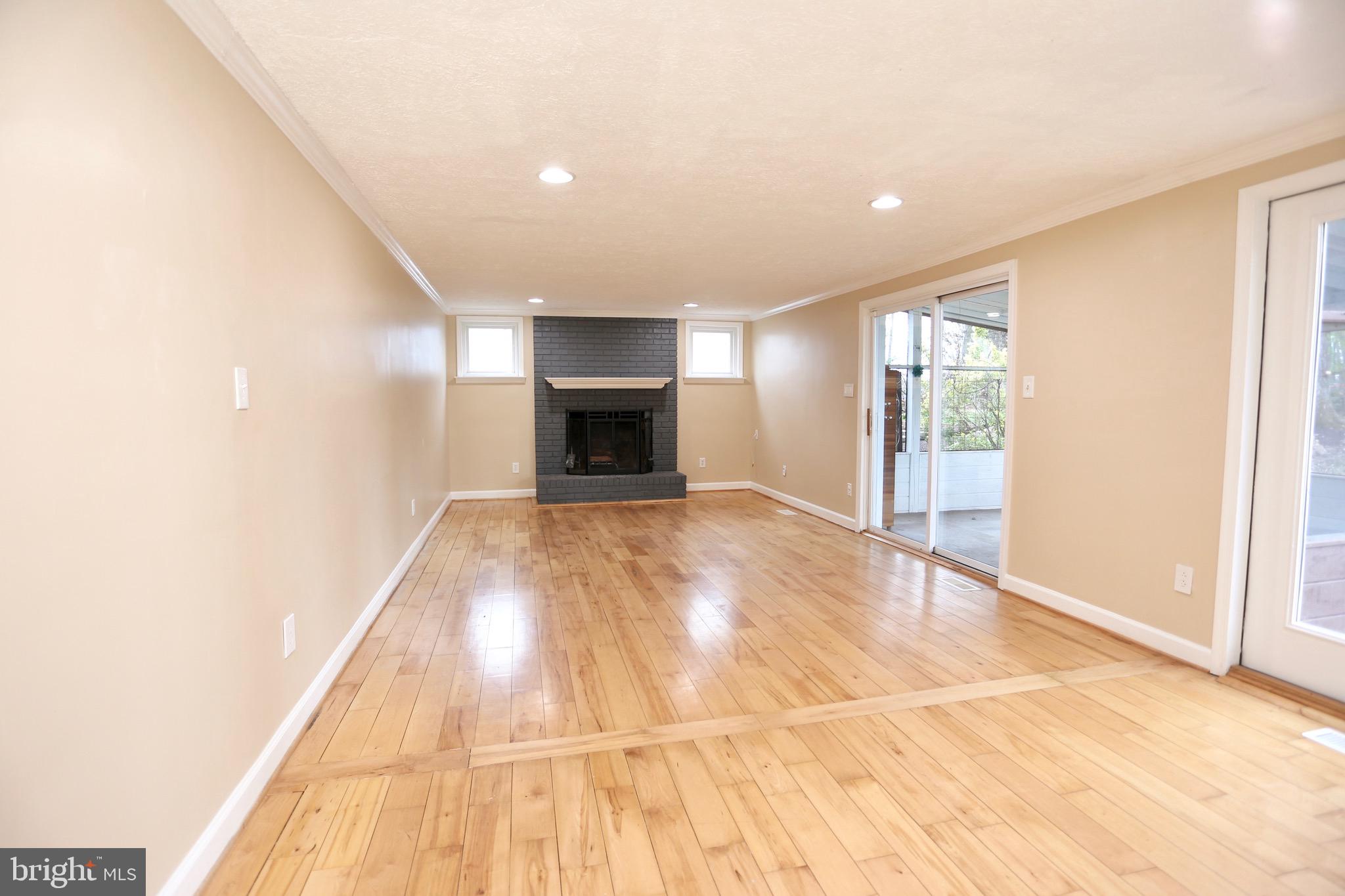 MONTCLAIR/COUNTRY CLUB - Residential