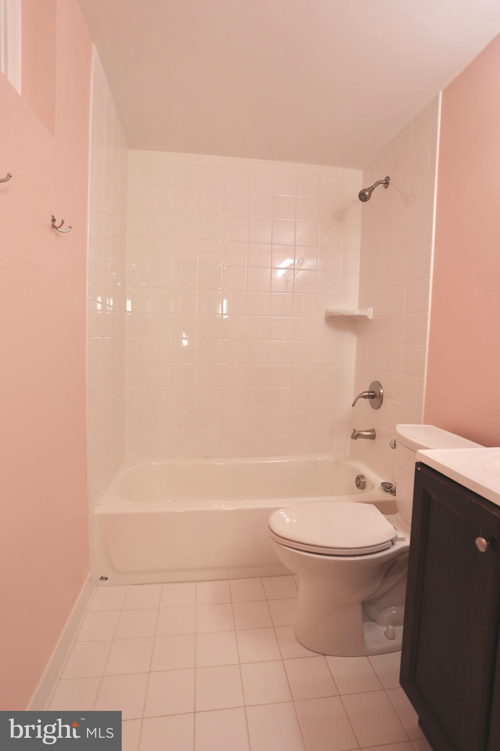 MONTCLAIR/COUNTRY CLUB - Residential