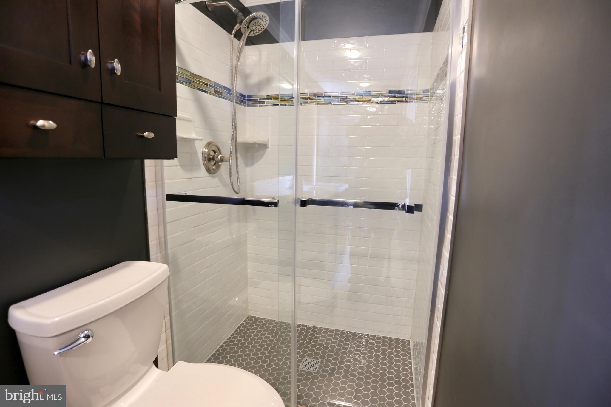 MONTCLAIR/COUNTRY CLUB - Residential