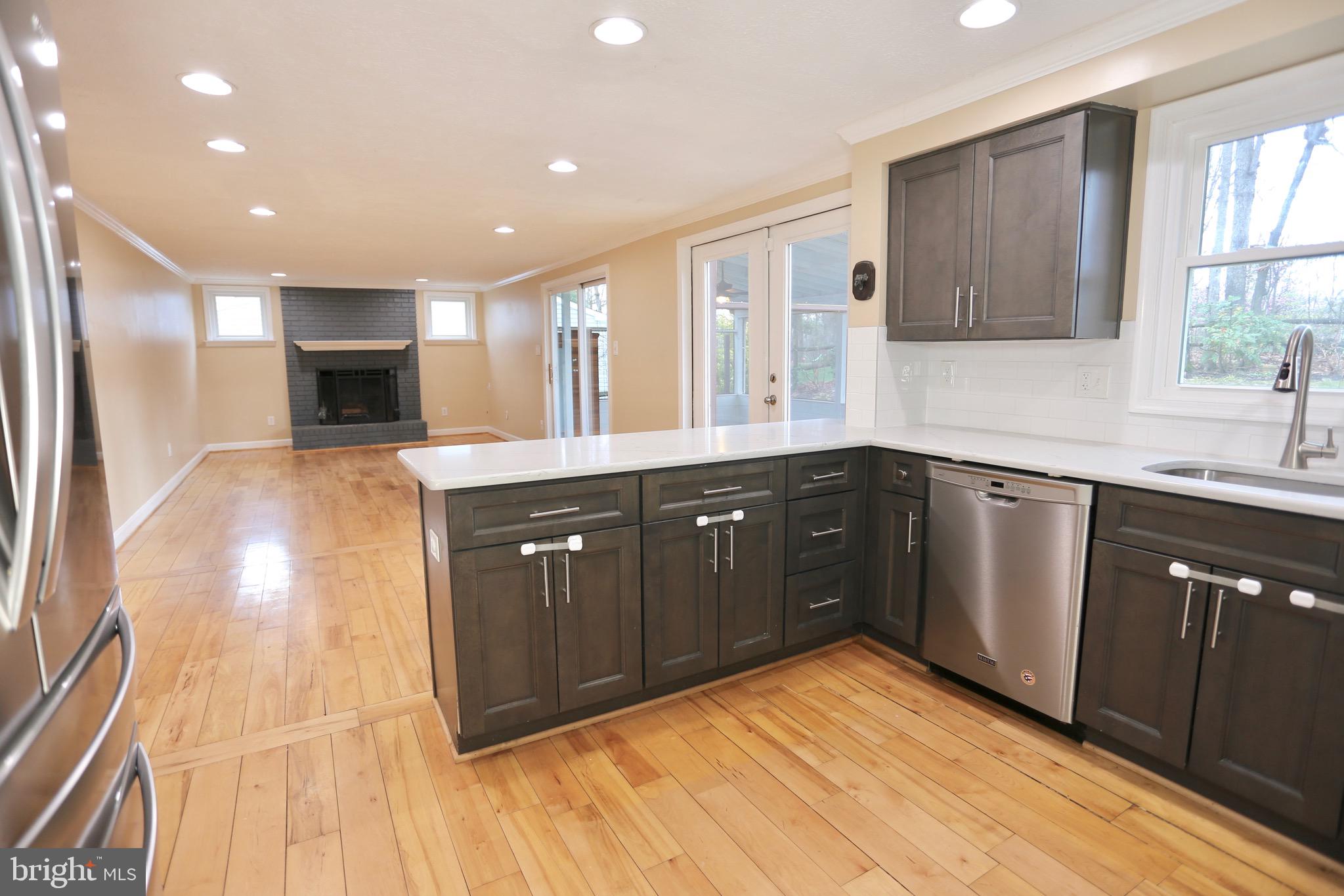 MONTCLAIR/COUNTRY CLUB - Residential