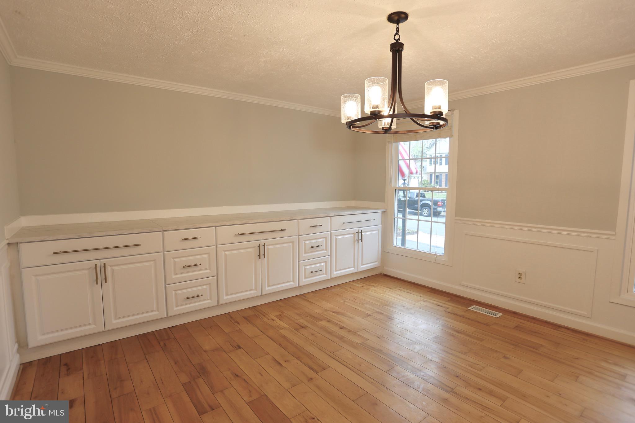 MONTCLAIR/COUNTRY CLUB - Residential