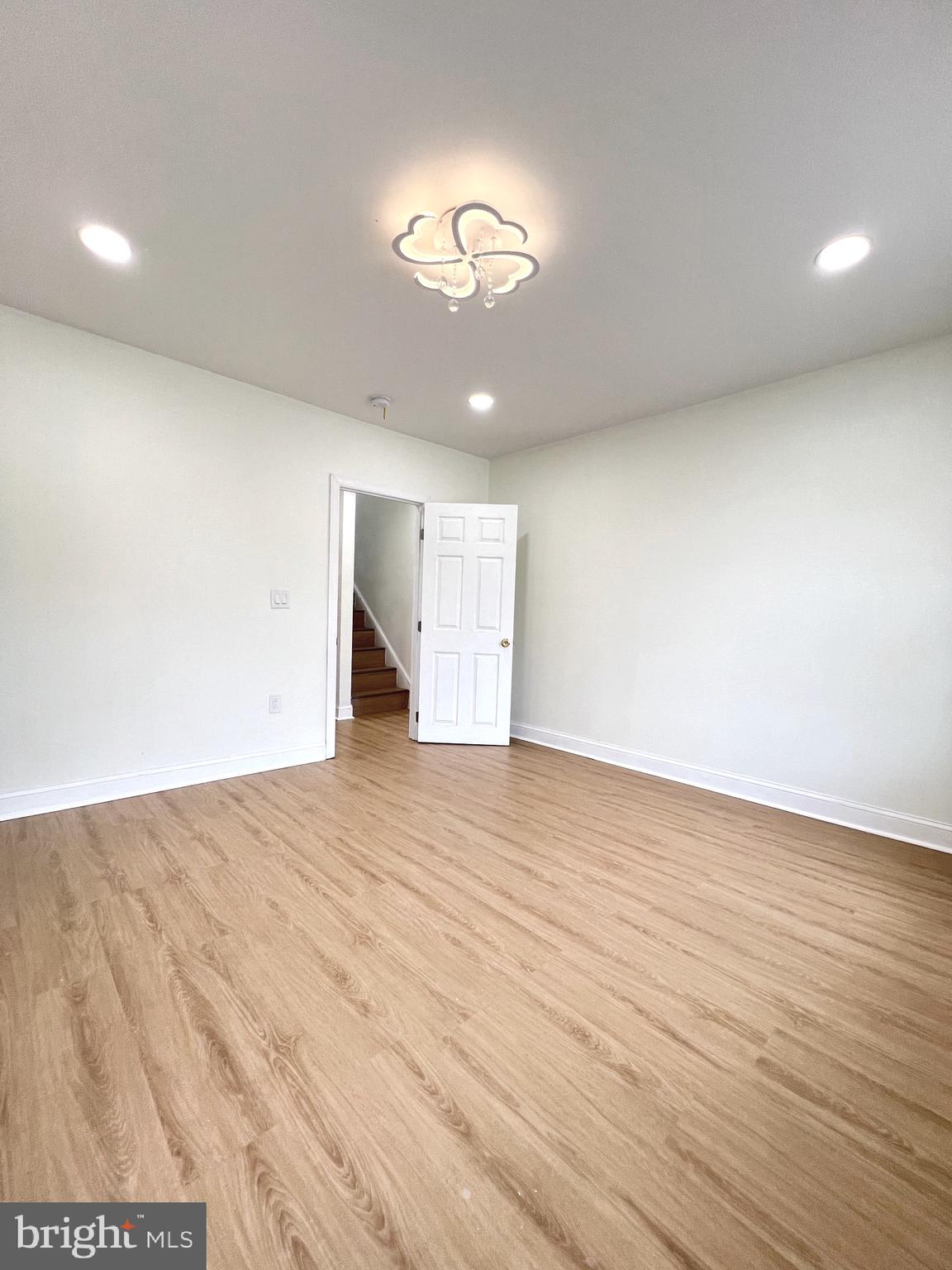COBBS CREEK - Residential