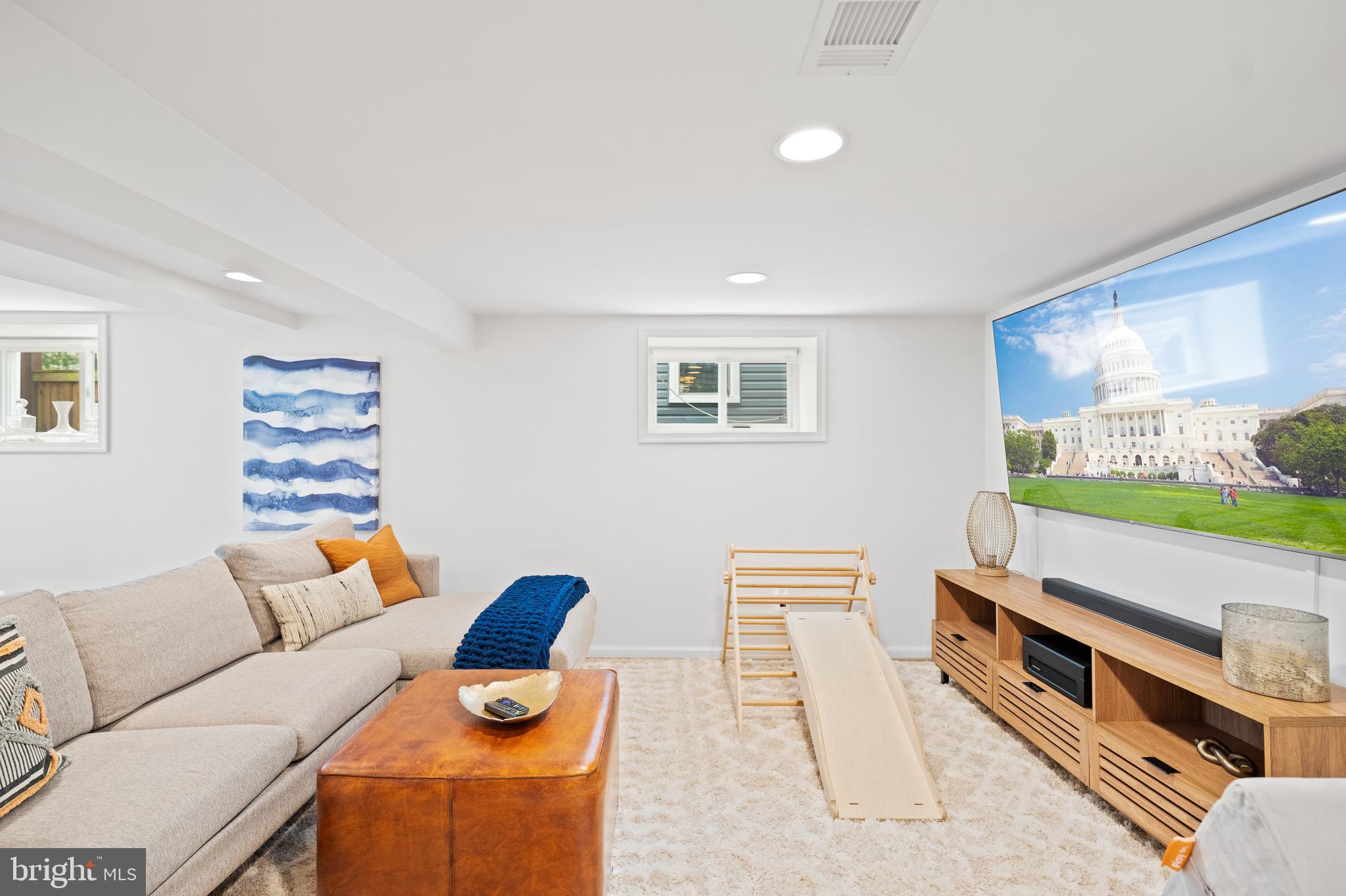 GREENWAY DOWNS - Residential