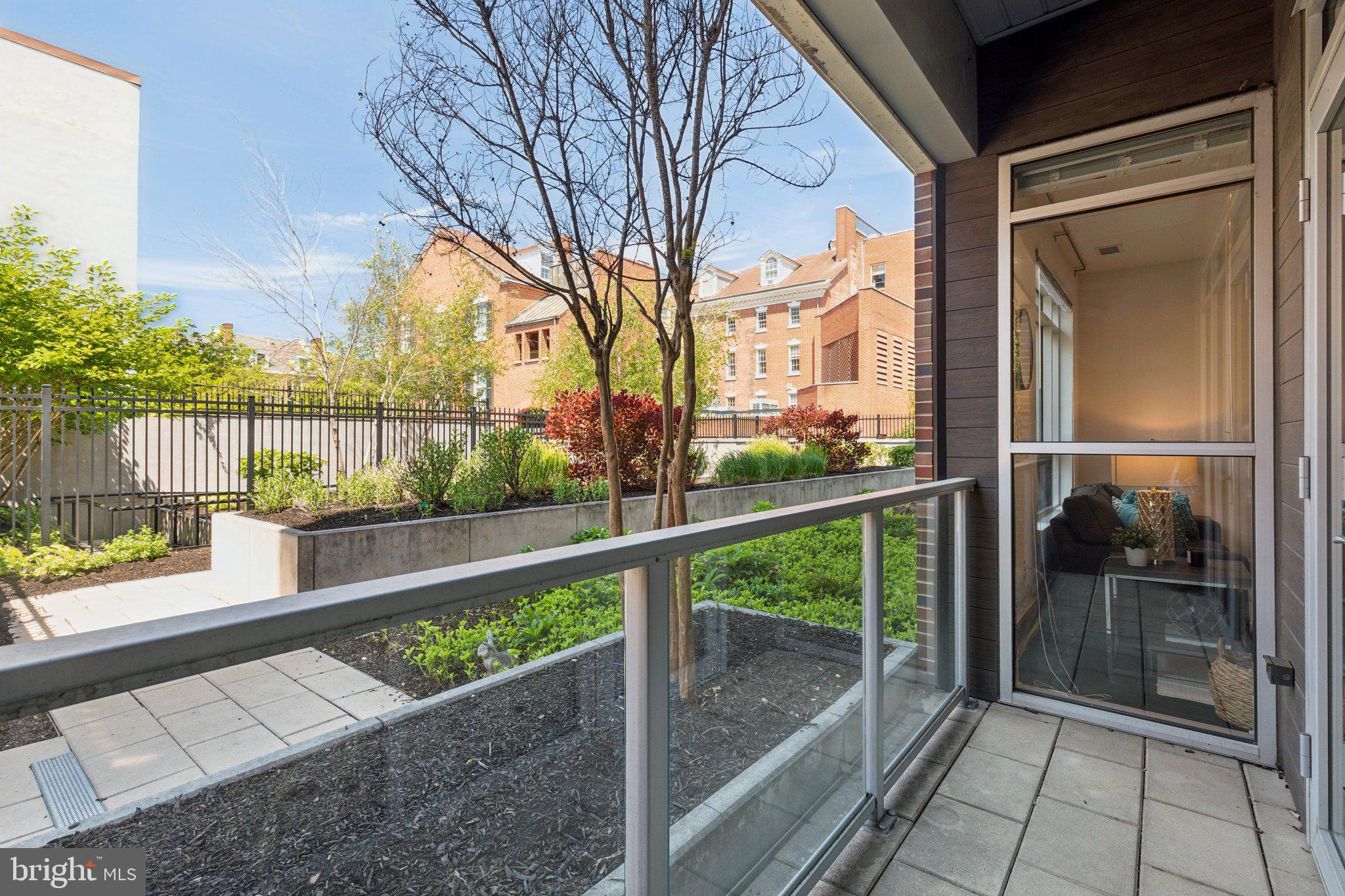 SOCIETY HILL - Residential