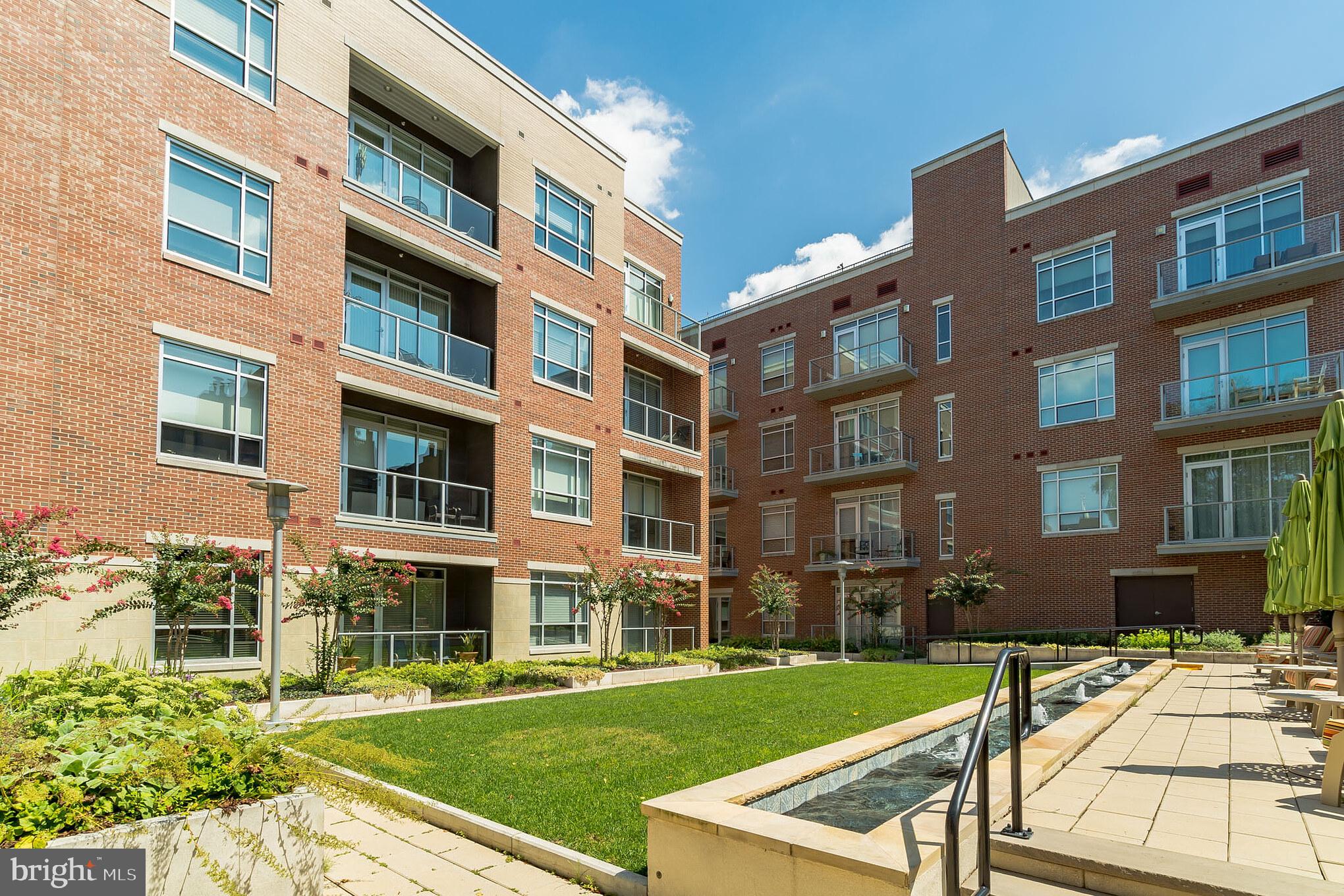 SOCIETY HILL - Residential