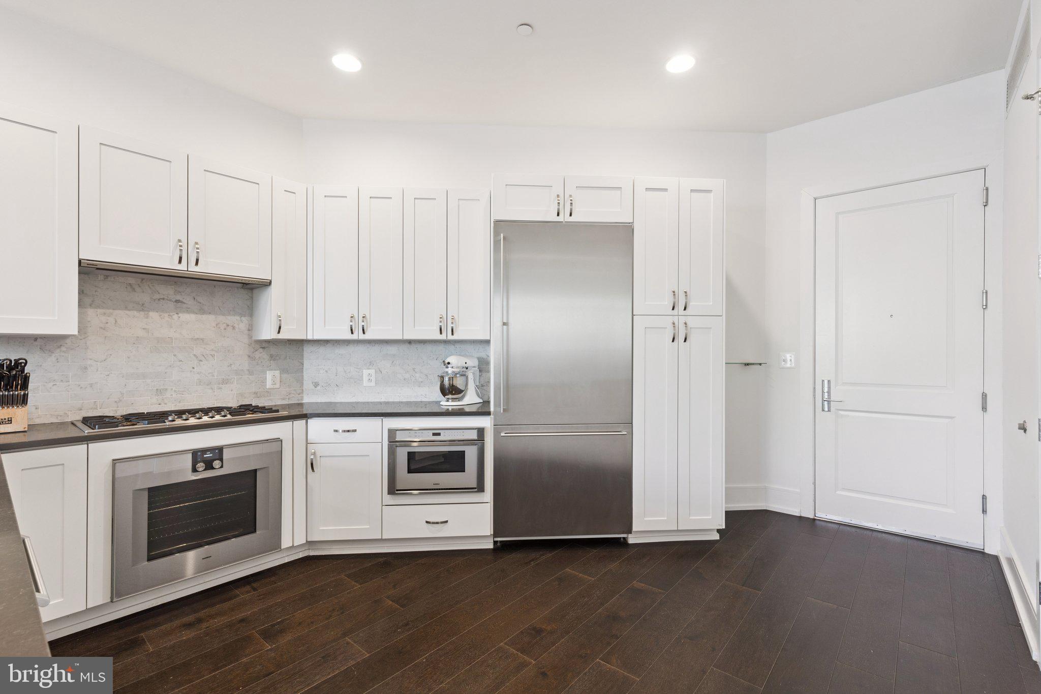 SOCIETY HILL - Residential