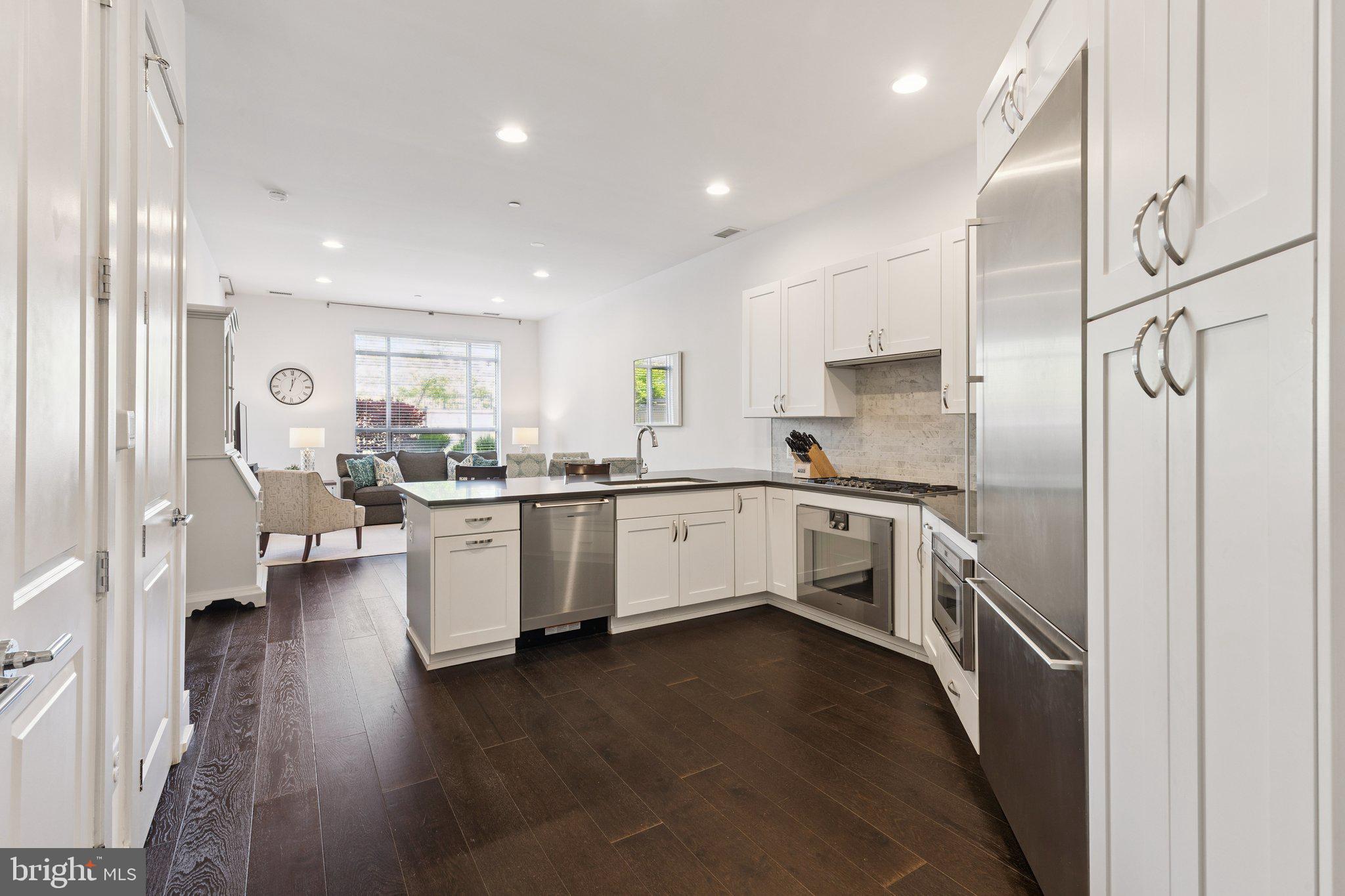 SOCIETY HILL - Residential