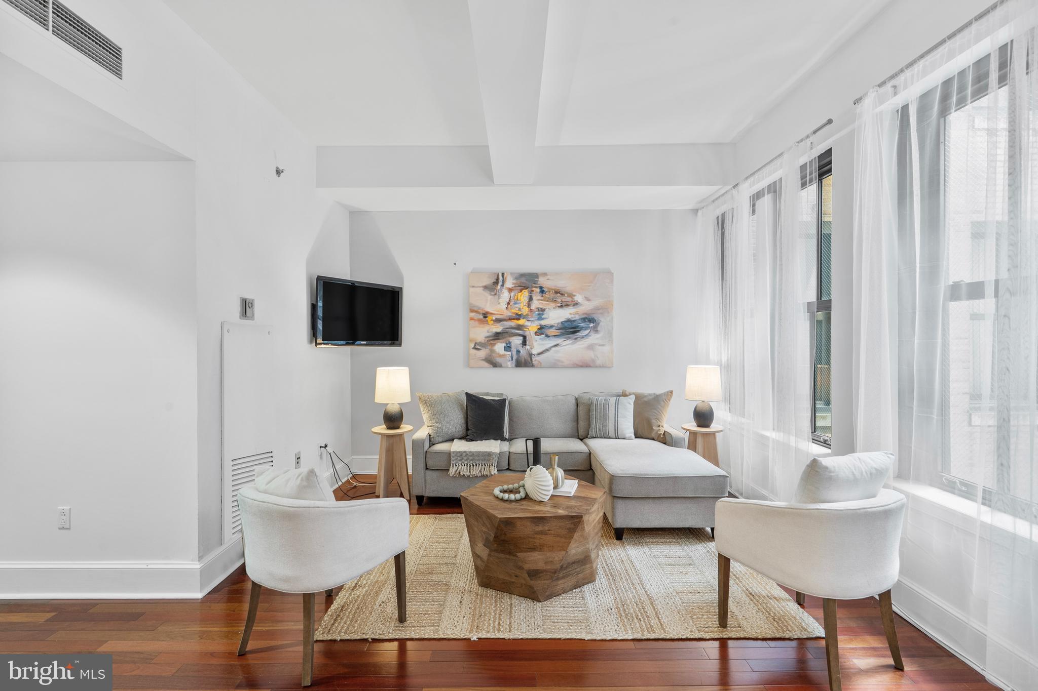 1500 CHESTNUT STREET 7I