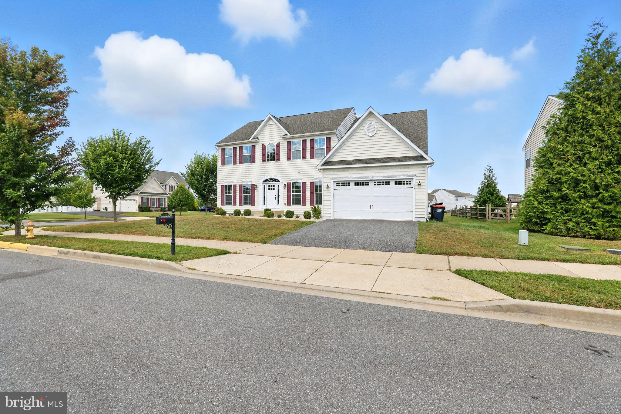 118 W CRAIL COURT