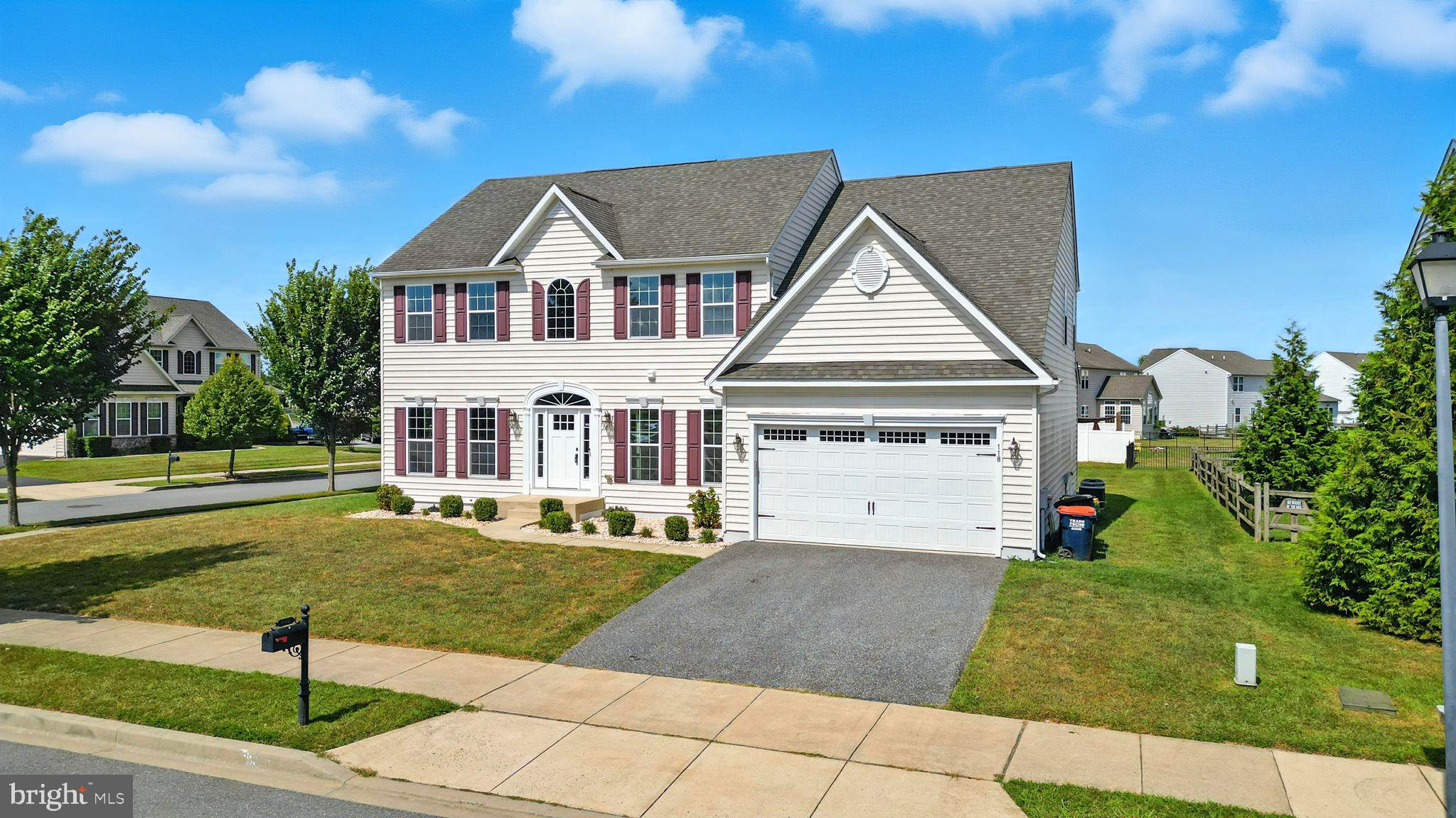 118 W CRAIL COURT