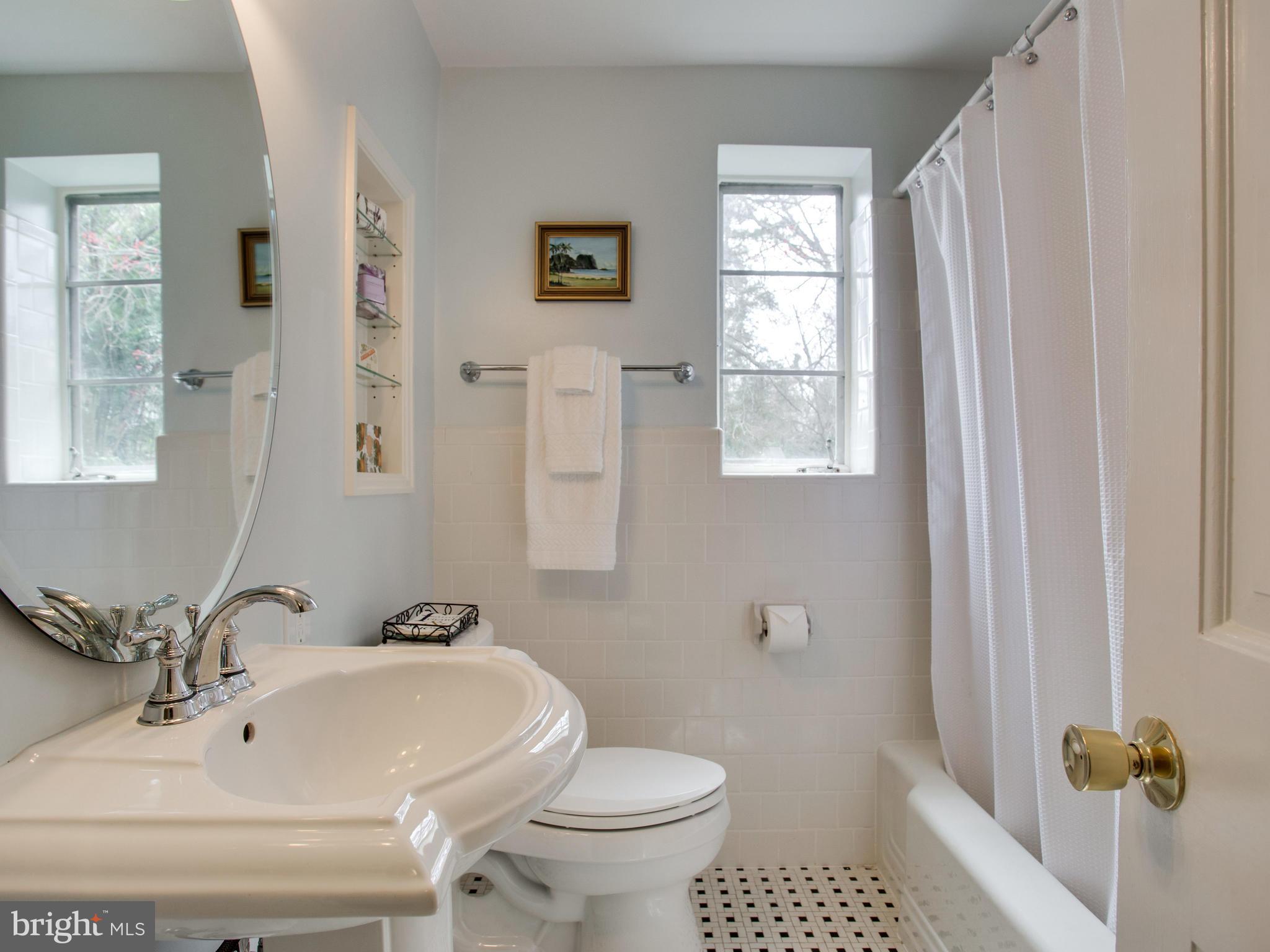 COLUMBIA PINES - Residential