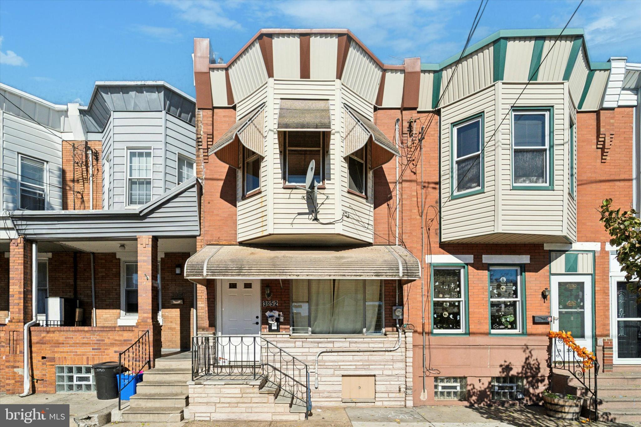 3052 ARAMINGO AVENUE